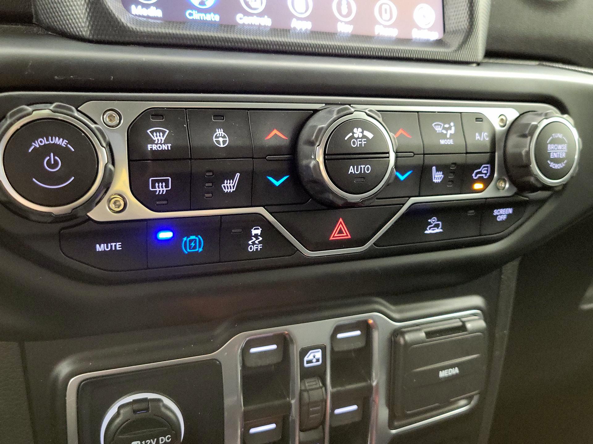 Thumbnail: 2023 Jeep Wrangler - 16