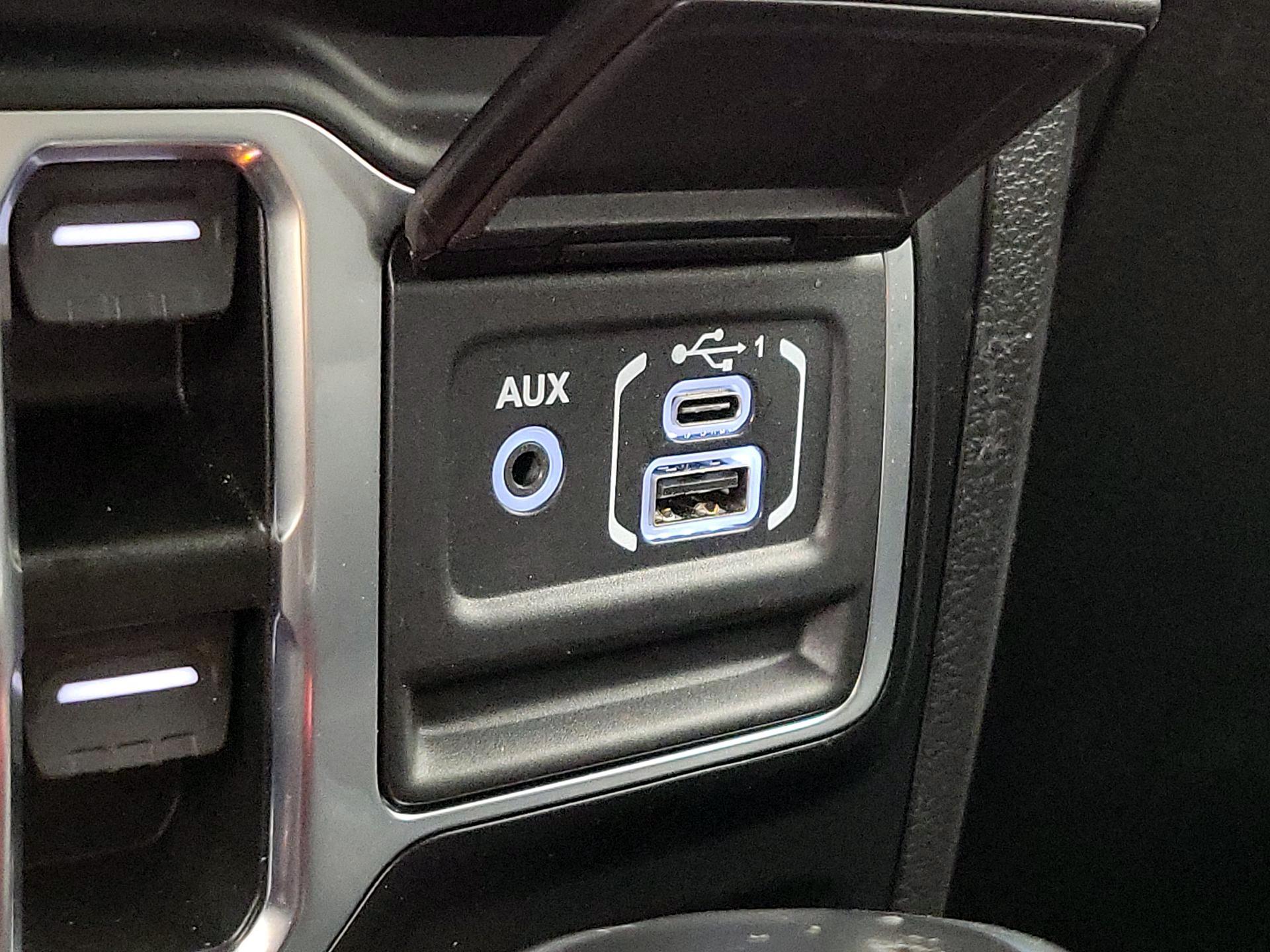 Thumbnail: 2023 Jeep Wrangler - 18