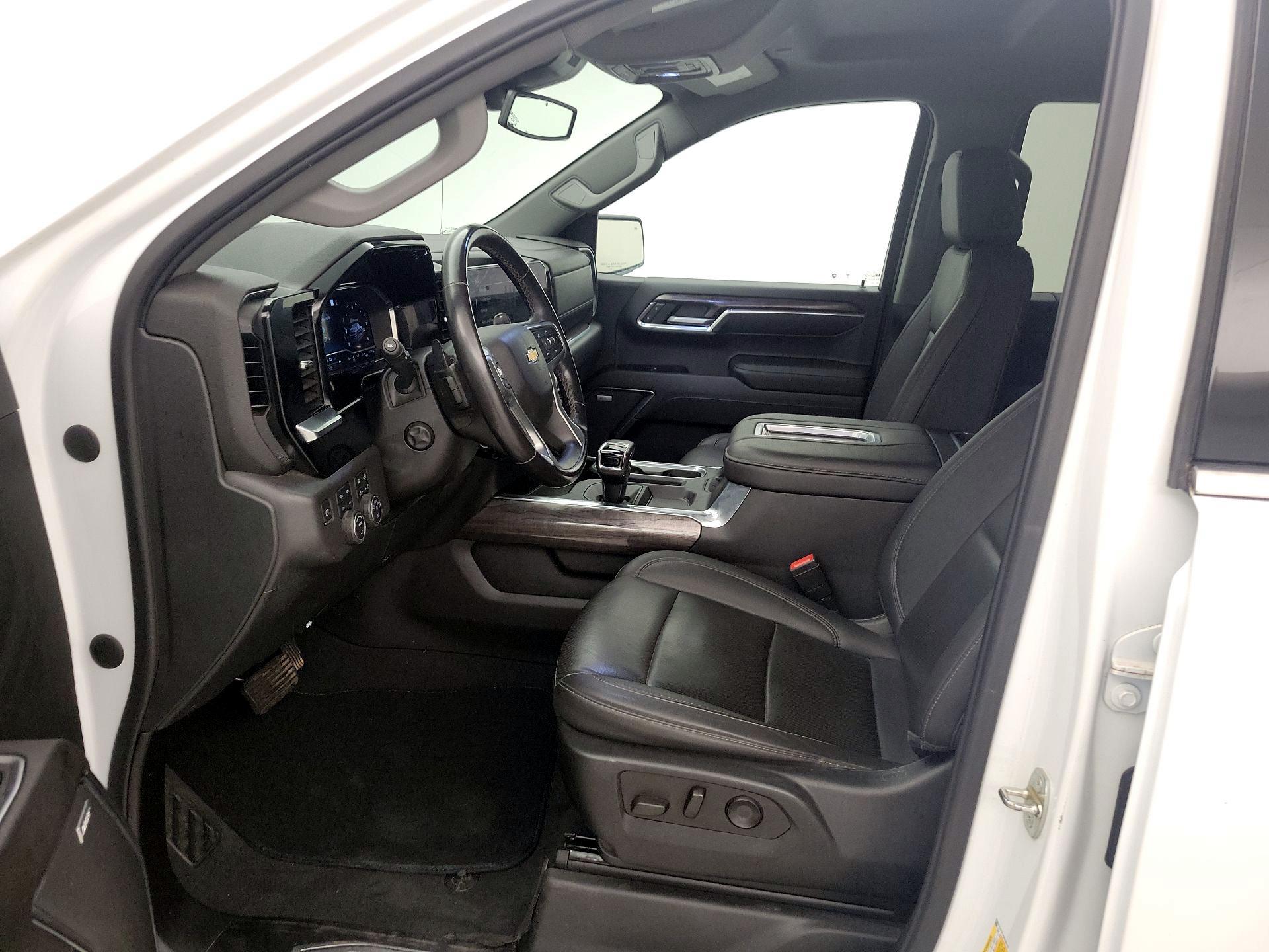 Thumbnail: 2022 Chevrolet Silverado 1500 - 11