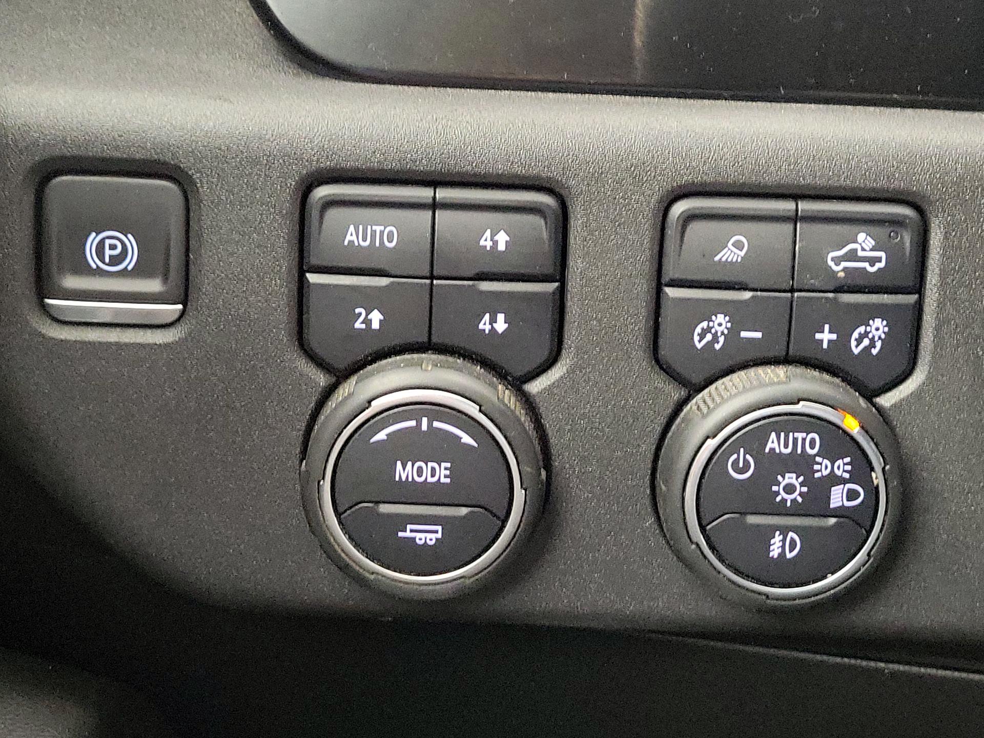 Thumbnail: 2022 Chevrolet Silverado 1500 - 13