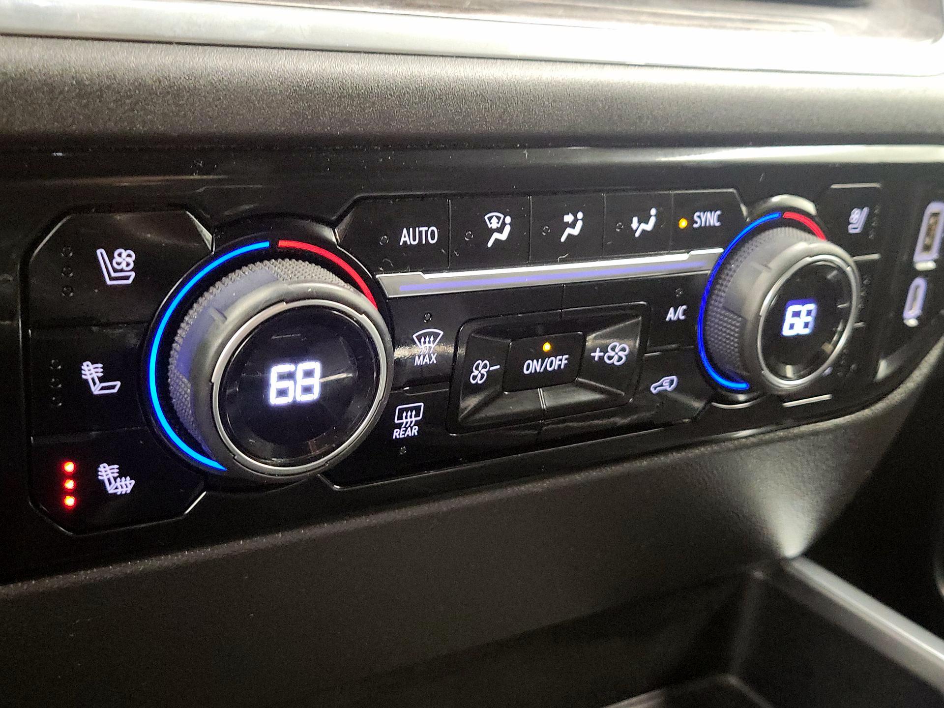 Thumbnail: 2022 Chevrolet Silverado 1500 - 16