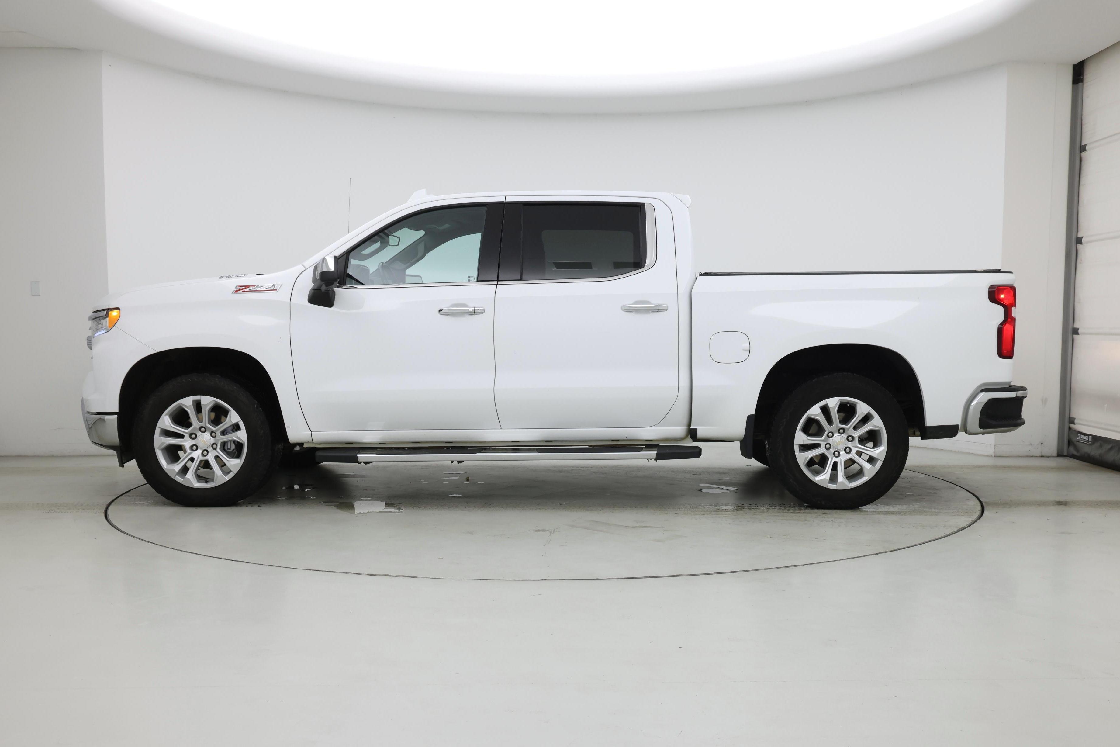 Thumbnail: 2022 Chevrolet Silverado 1500 - 3