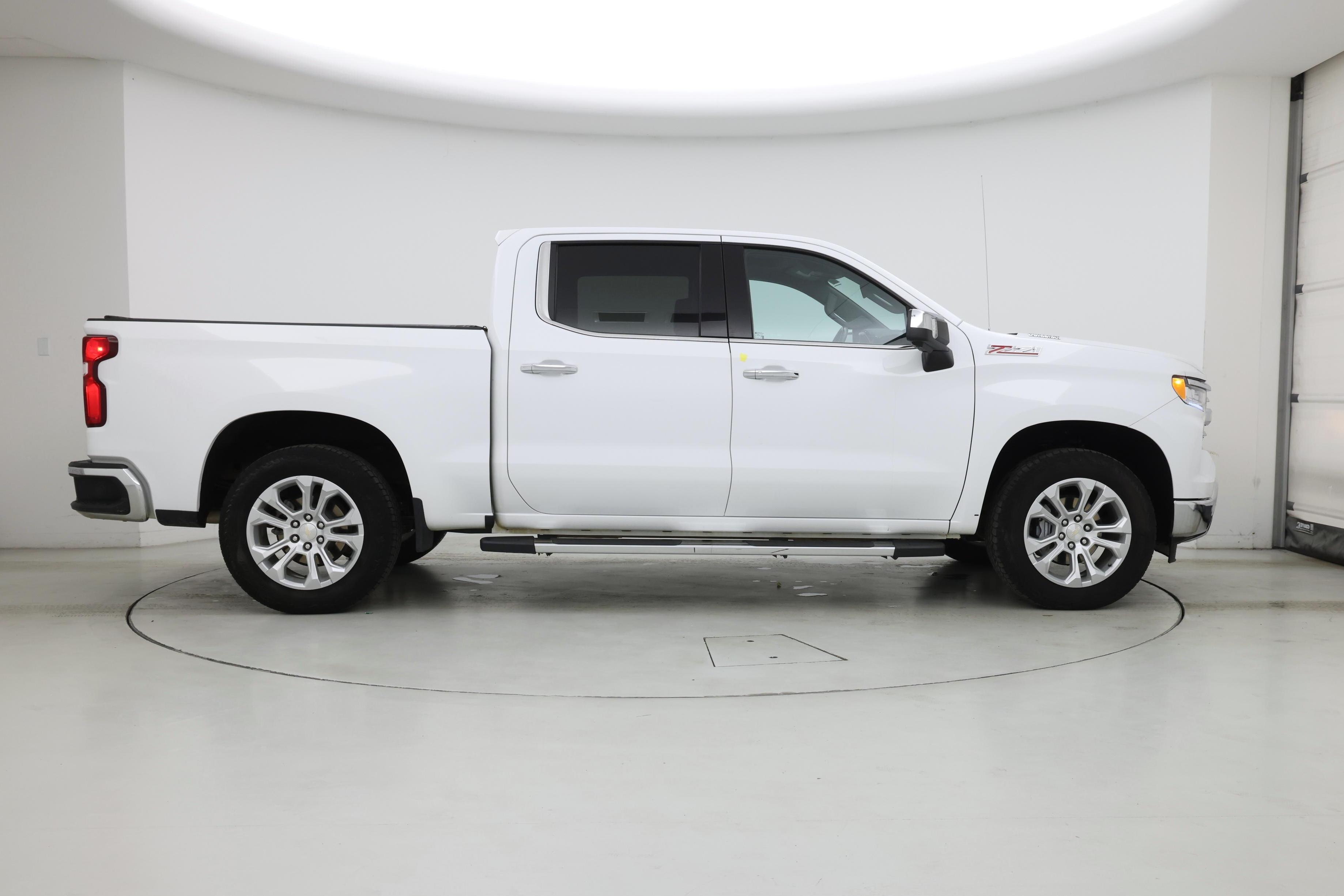 Thumbnail: 2022 Chevrolet Silverado 1500 - 7