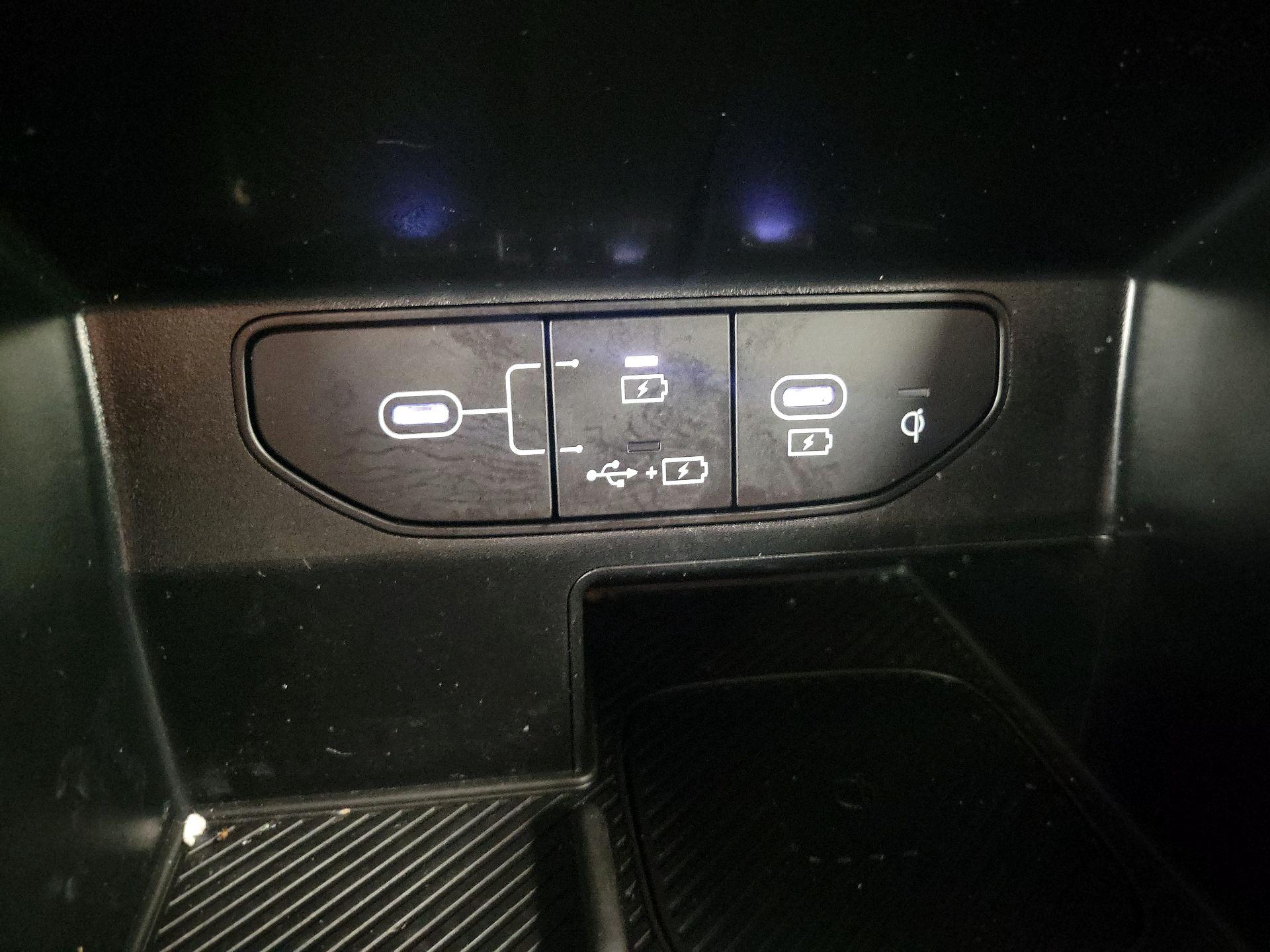 Thumbnail: 2024 Kia Sorento - 19