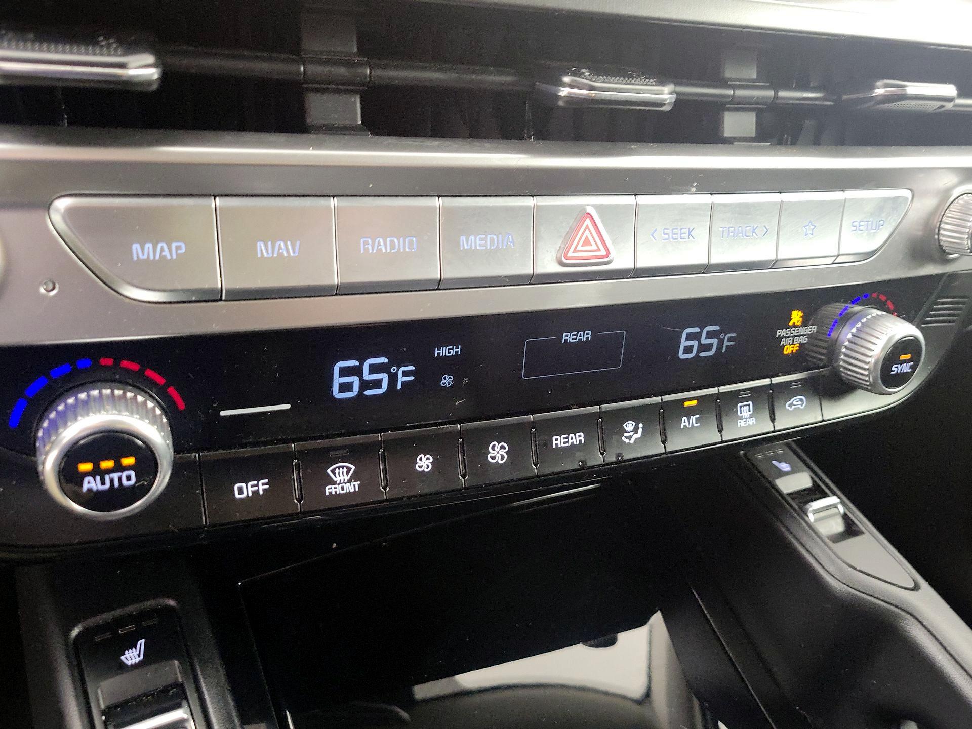 Thumbnail: 2023 Kia Telluride - 17