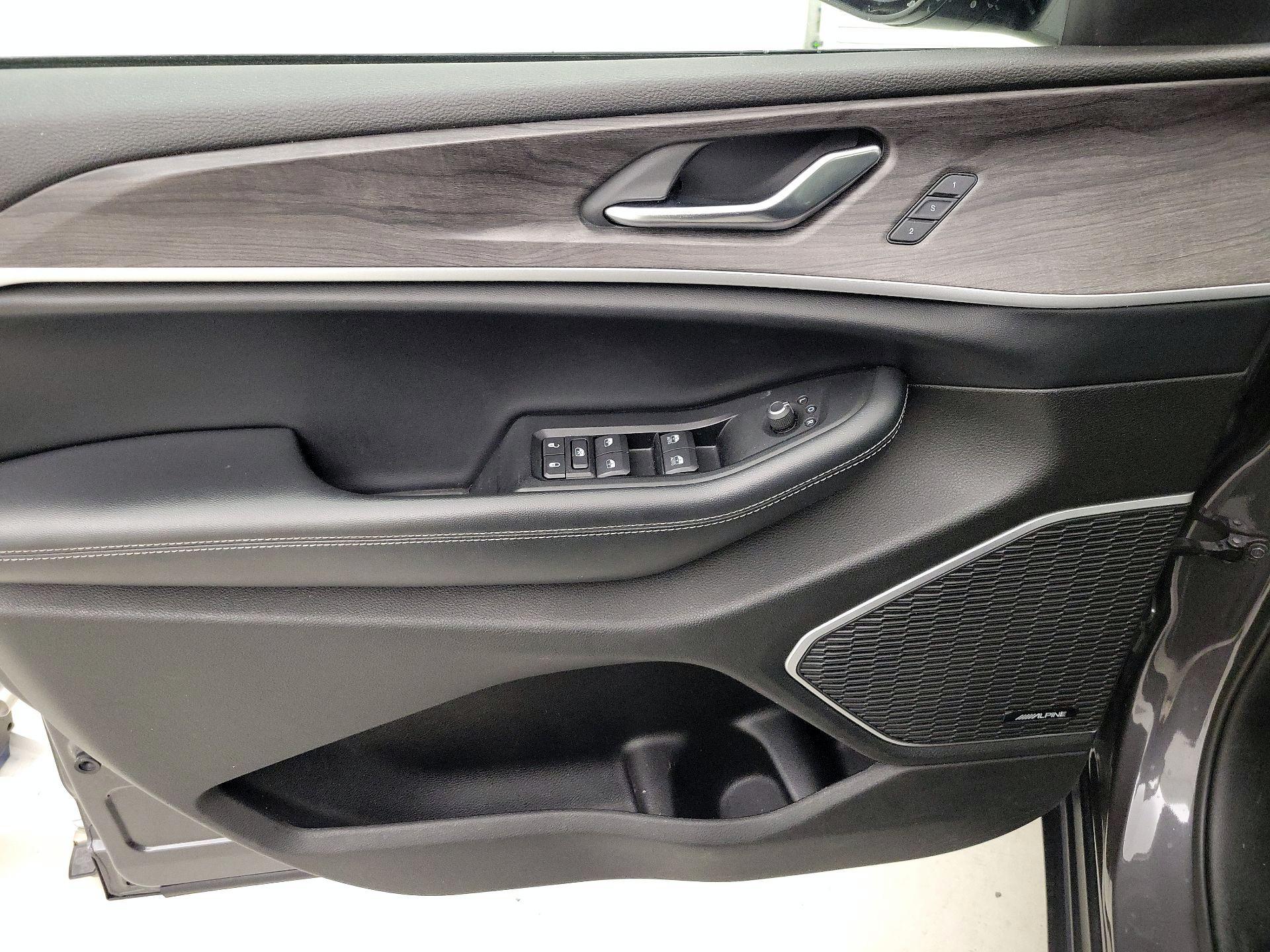 Thumbnail: 2022 Jeep Grand Cherokee L - 12