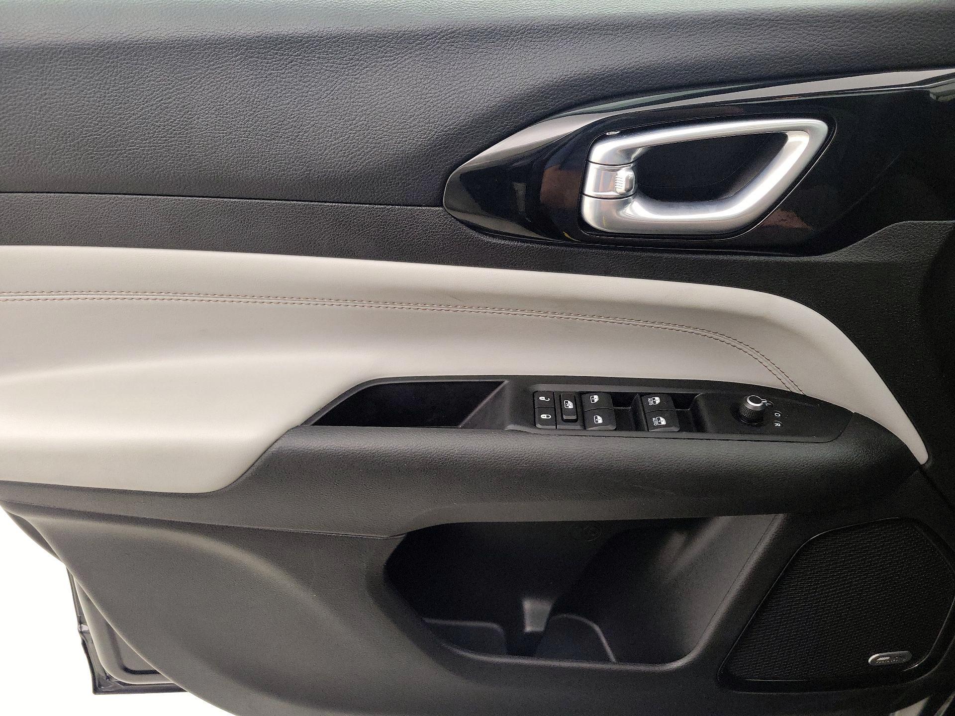 Thumbnail: 2022 Jeep Compass - 12