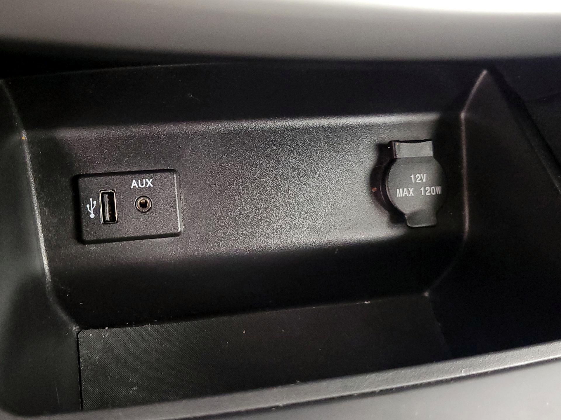 Thumbnail: 2016 Nissan Altima - 18