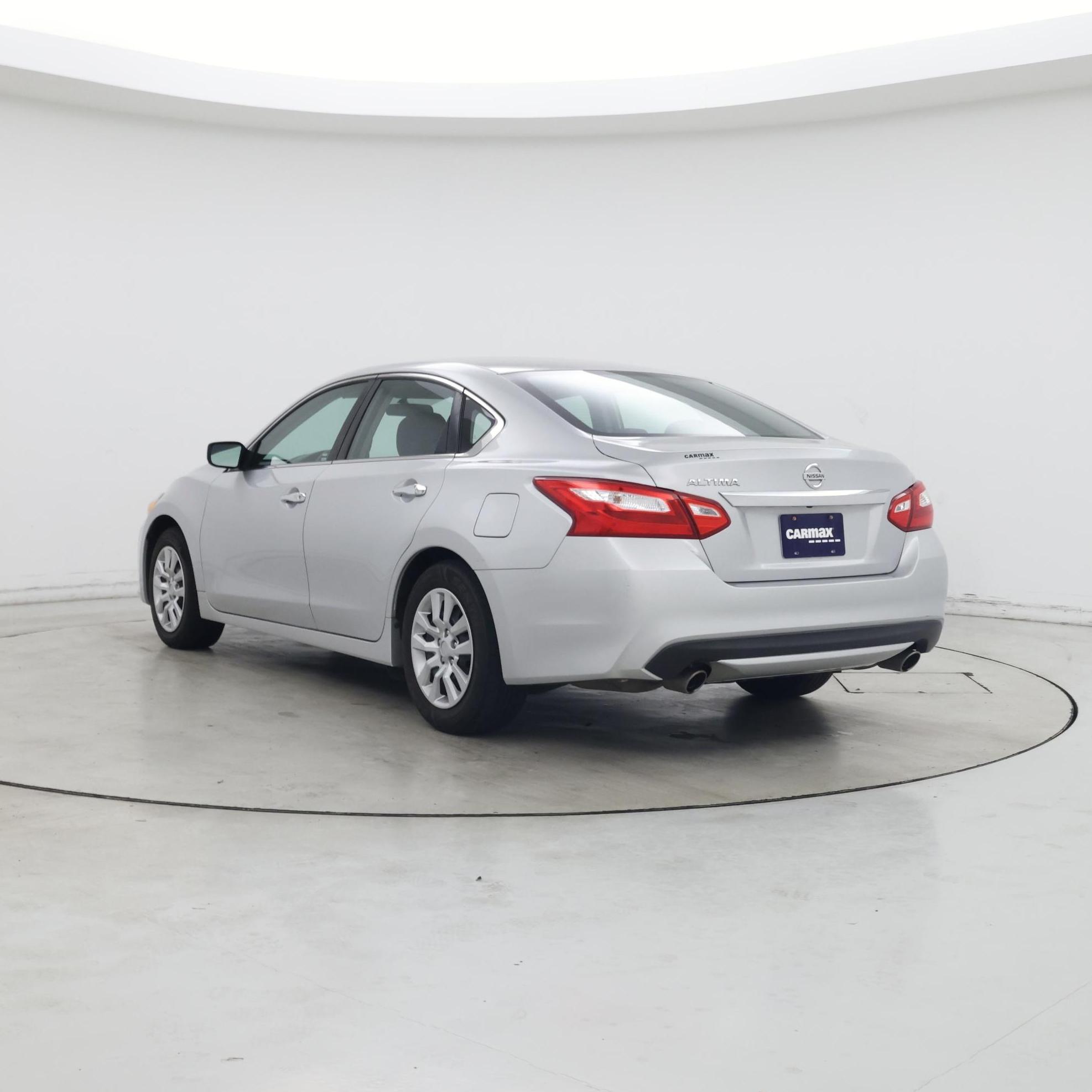 Thumbnail: 2016 Nissan Altima - 2