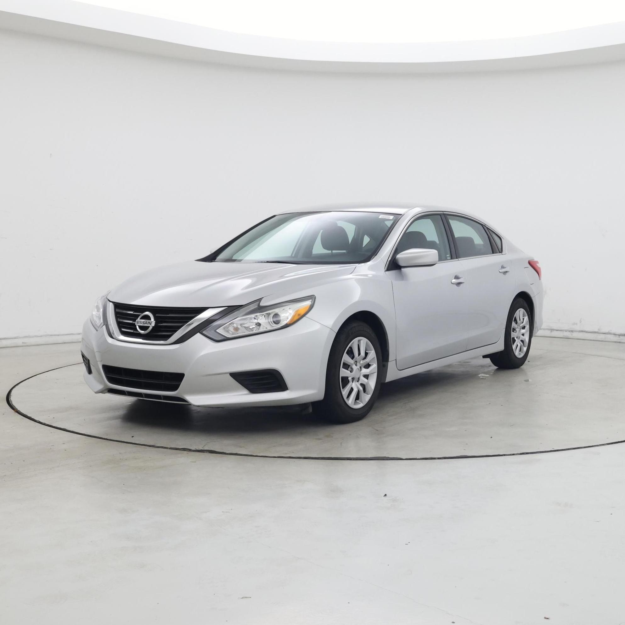 Thumbnail: 2016 Nissan Altima - 4