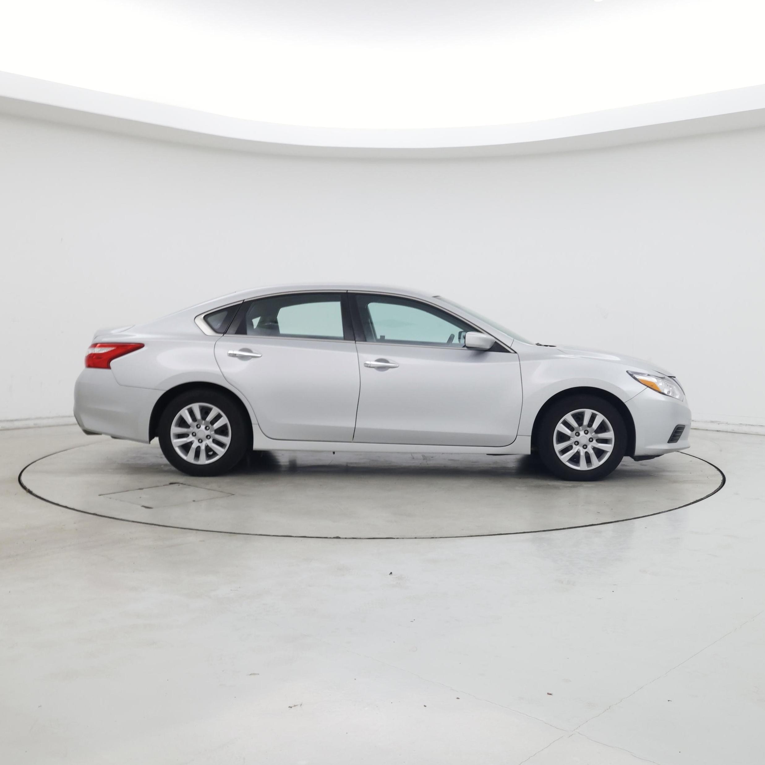 Thumbnail: 2016 Nissan Altima - 7