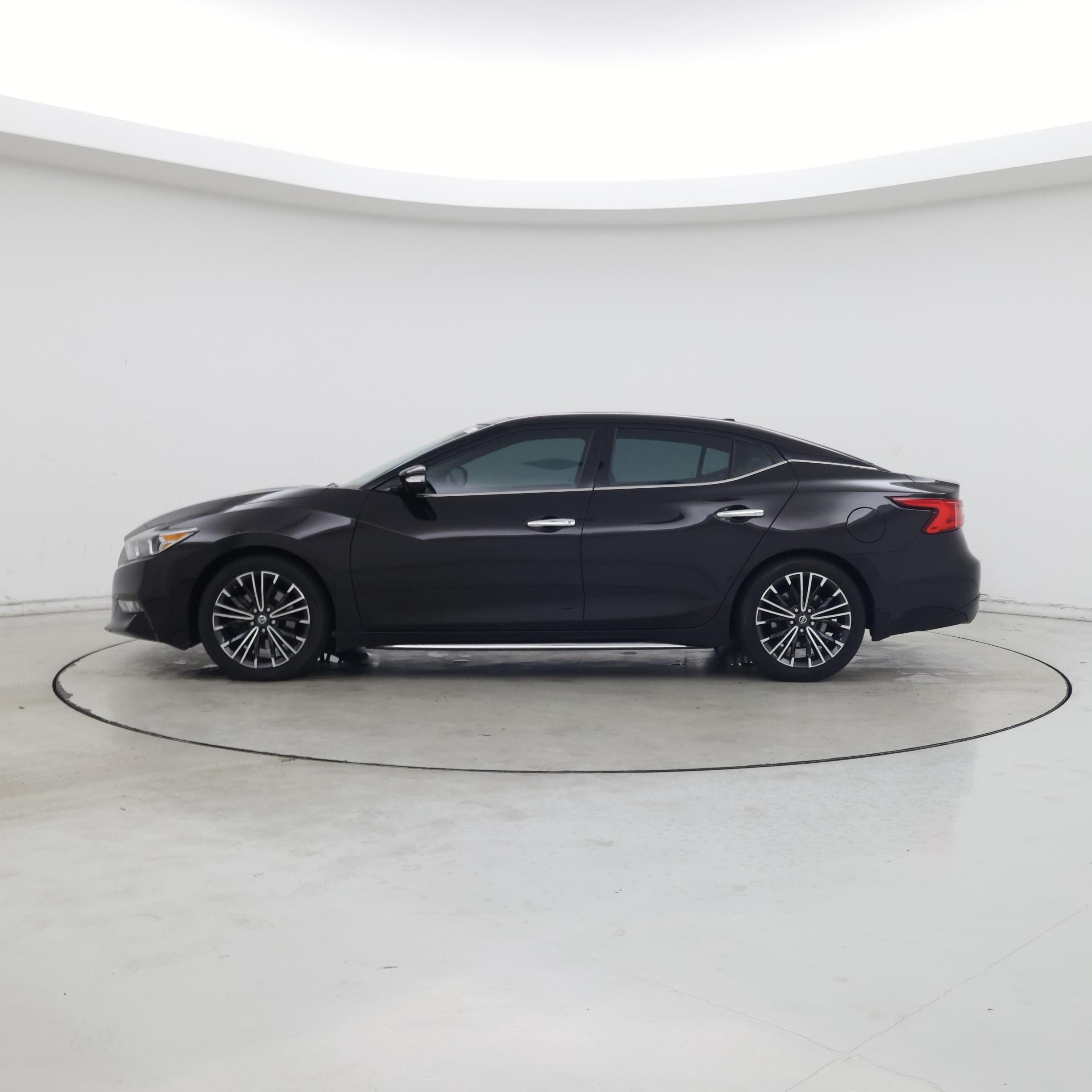 Thumbnail: 2017 Nissan Maxima - 3