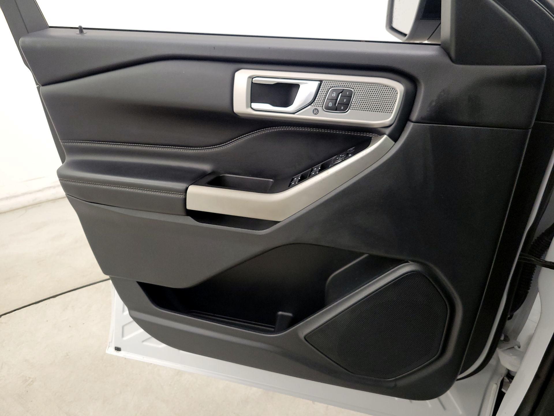 Thumbnail: 2021 Ford Explorer - 12