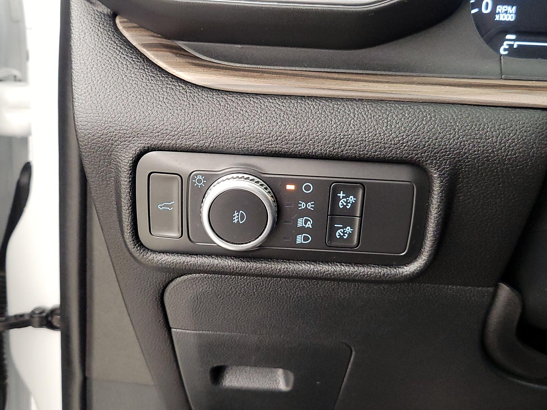 Thumbnail: 2021 Ford Explorer - 13