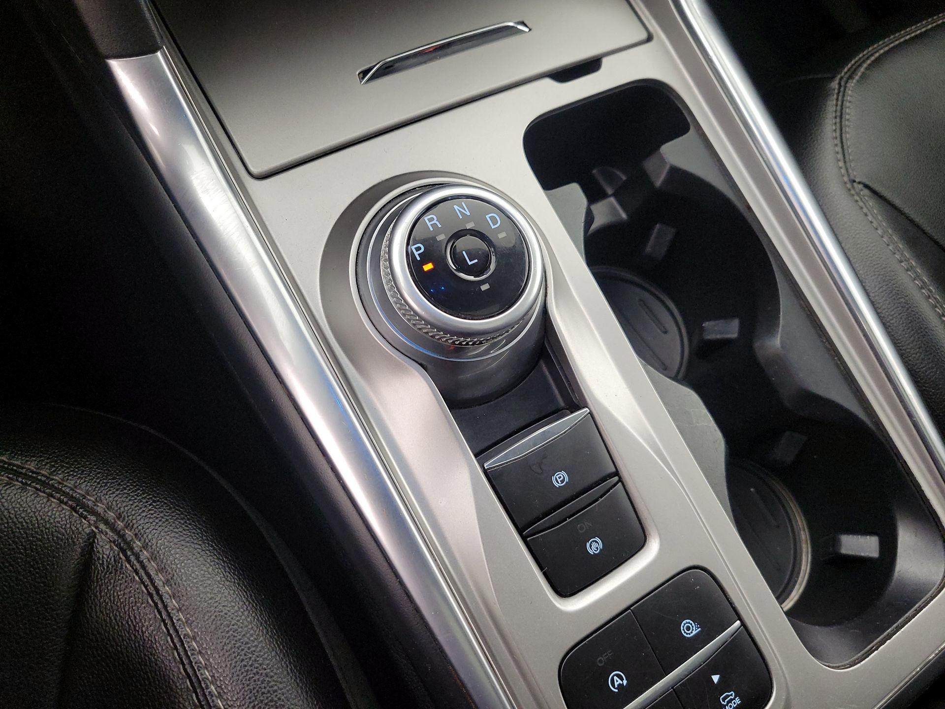 Thumbnail: 2021 Ford Explorer - 18