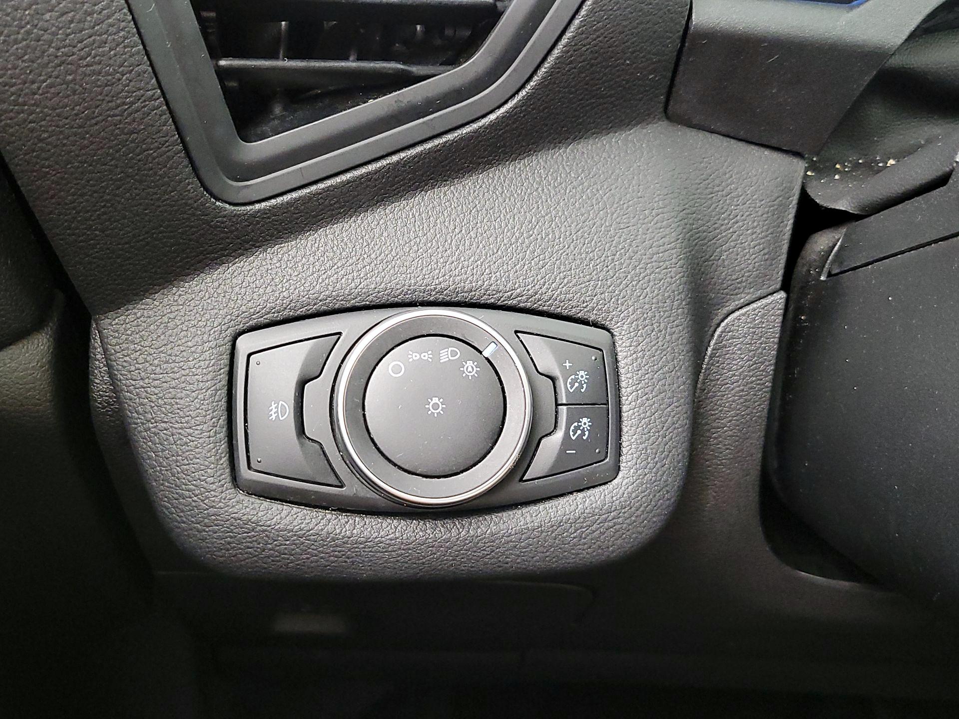 Thumbnail: 2017 Ford C-Max - 13