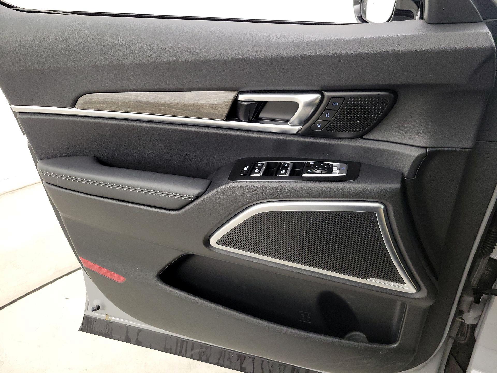 Thumbnail: 2022 Kia Telluride - 12