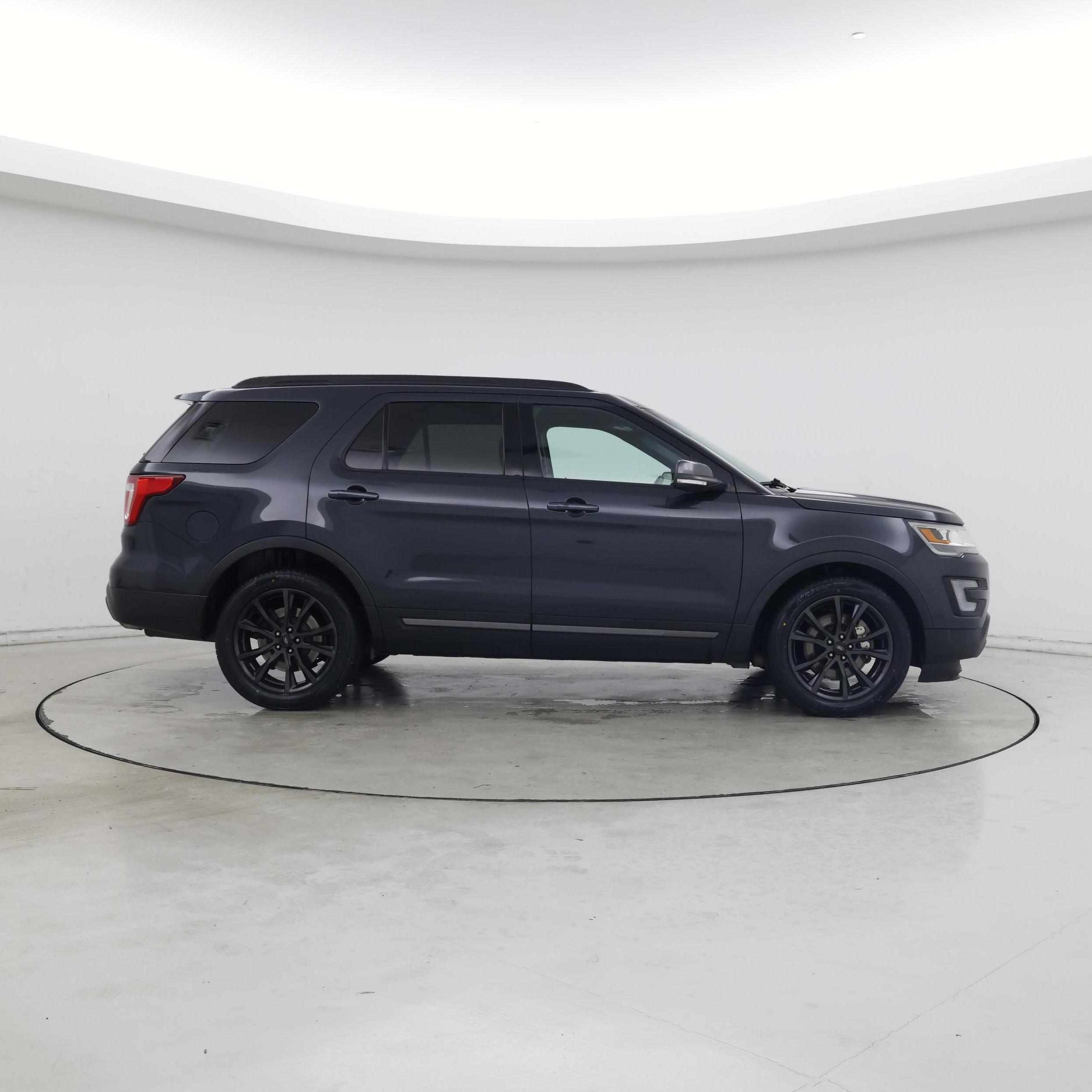 Thumbnail: 2017 Ford Explorer - 7