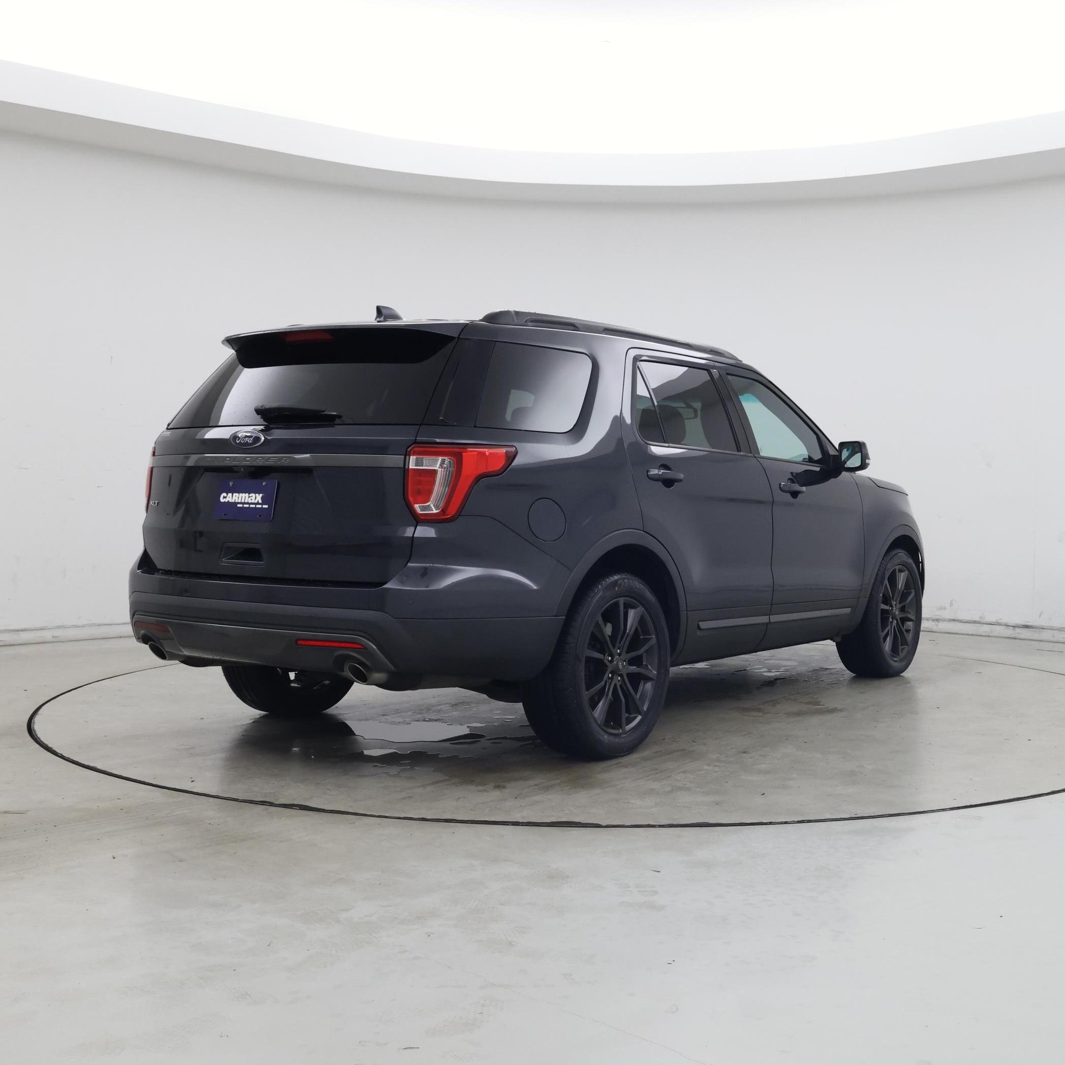 Thumbnail: 2017 Ford Explorer - 8