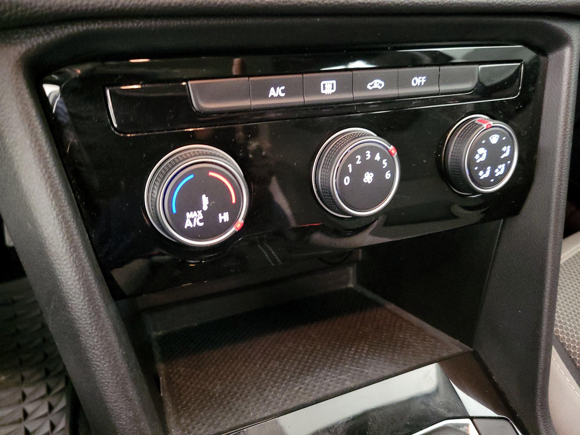 Thumbnail: 2023 Volkswagen Taos - 16