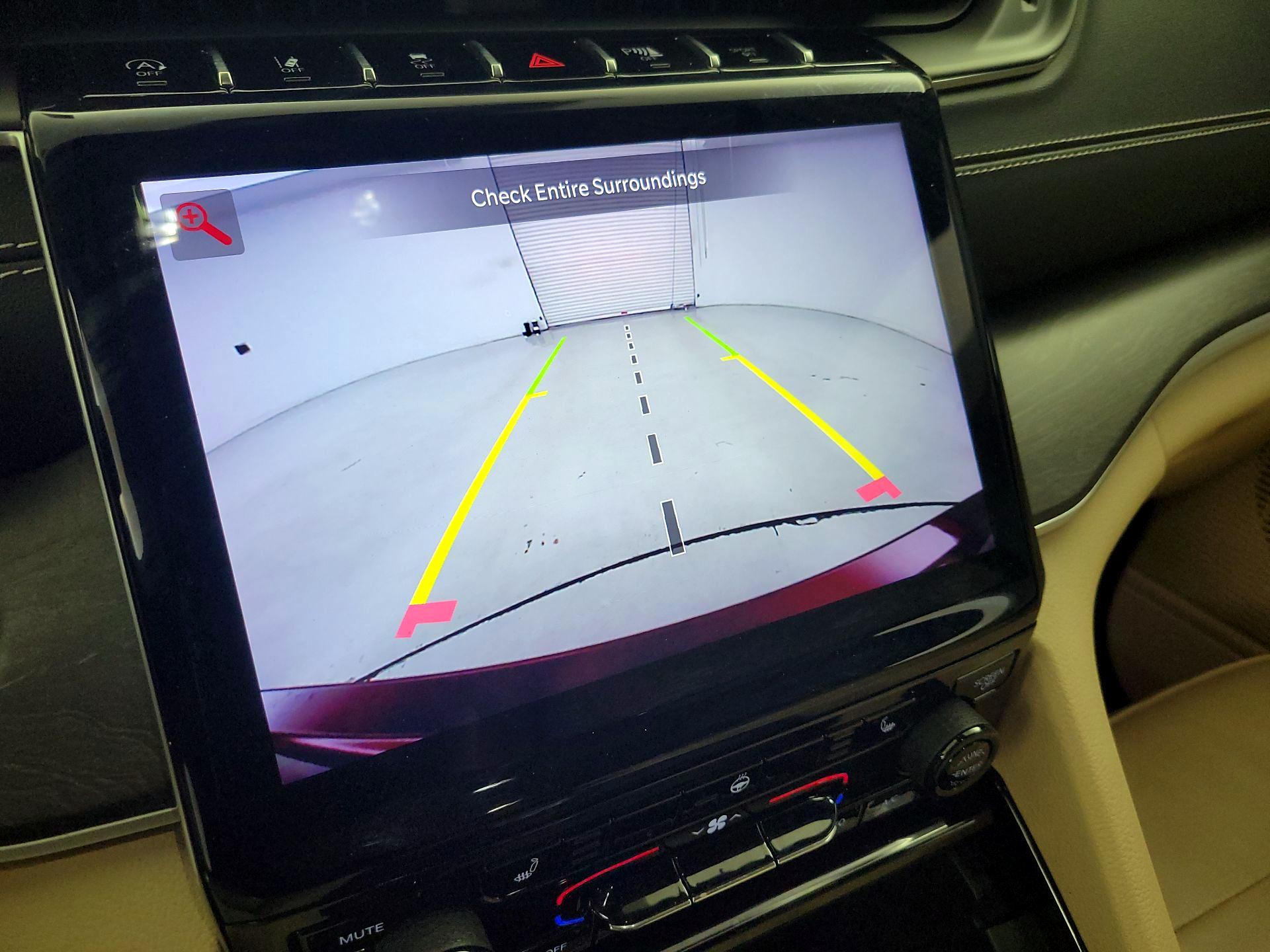 Thumbnail: 2023 Jeep Grand Cherokee - 15