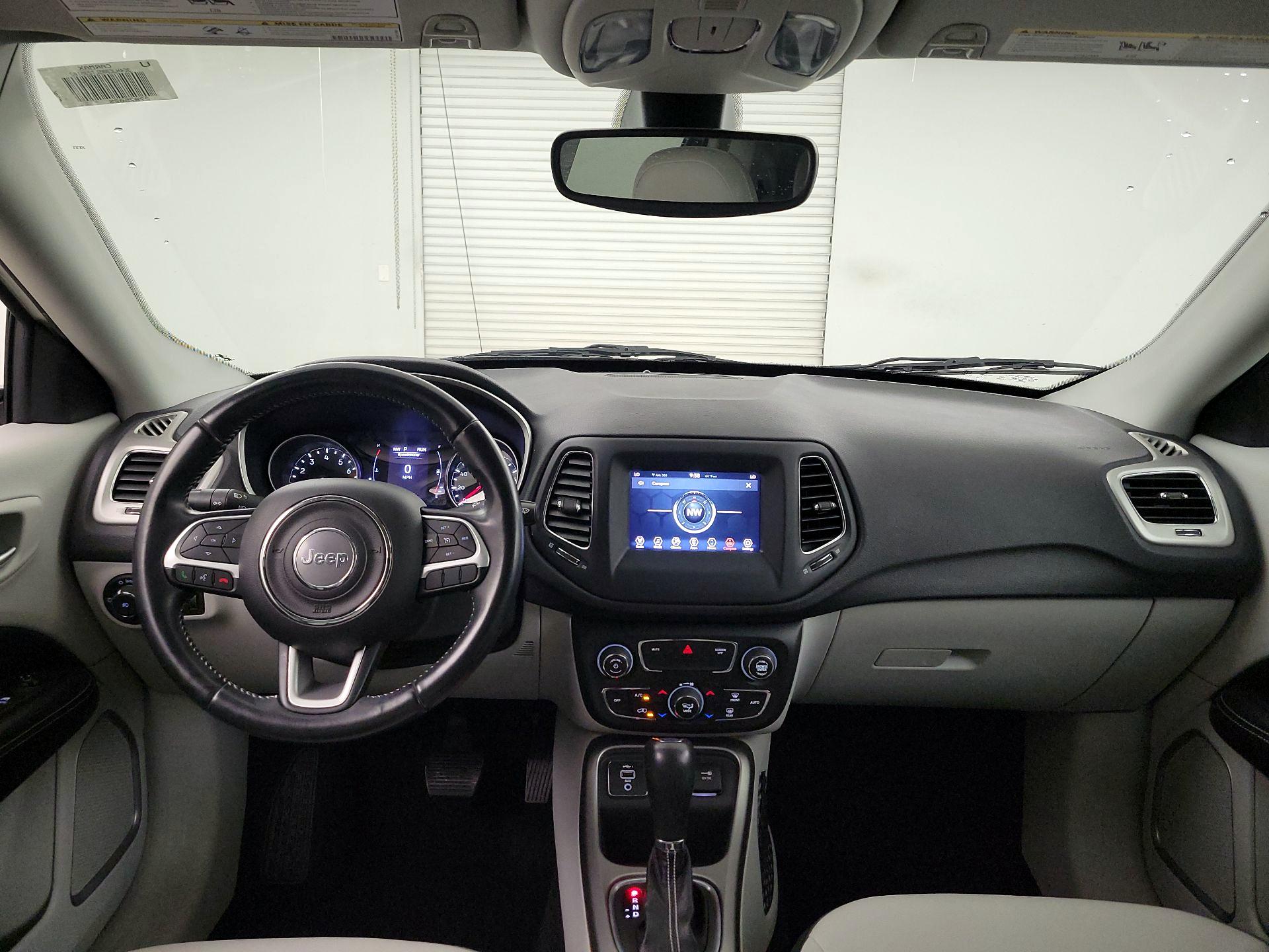 Thumbnail: 2020 Jeep Compass - 9