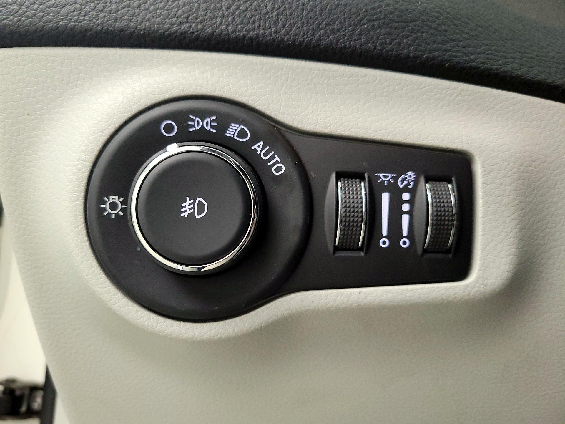 Thumbnail: 2020 Jeep Compass - 13