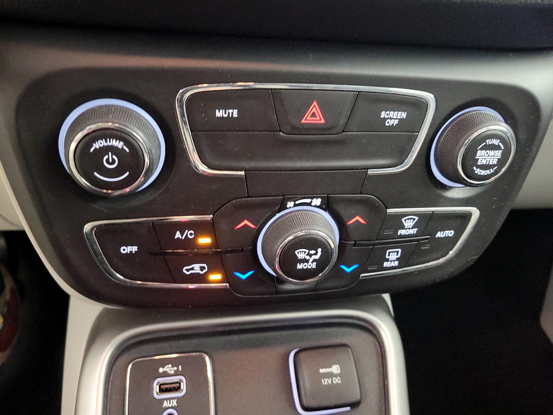 Thumbnail: 2020 Jeep Compass - 16