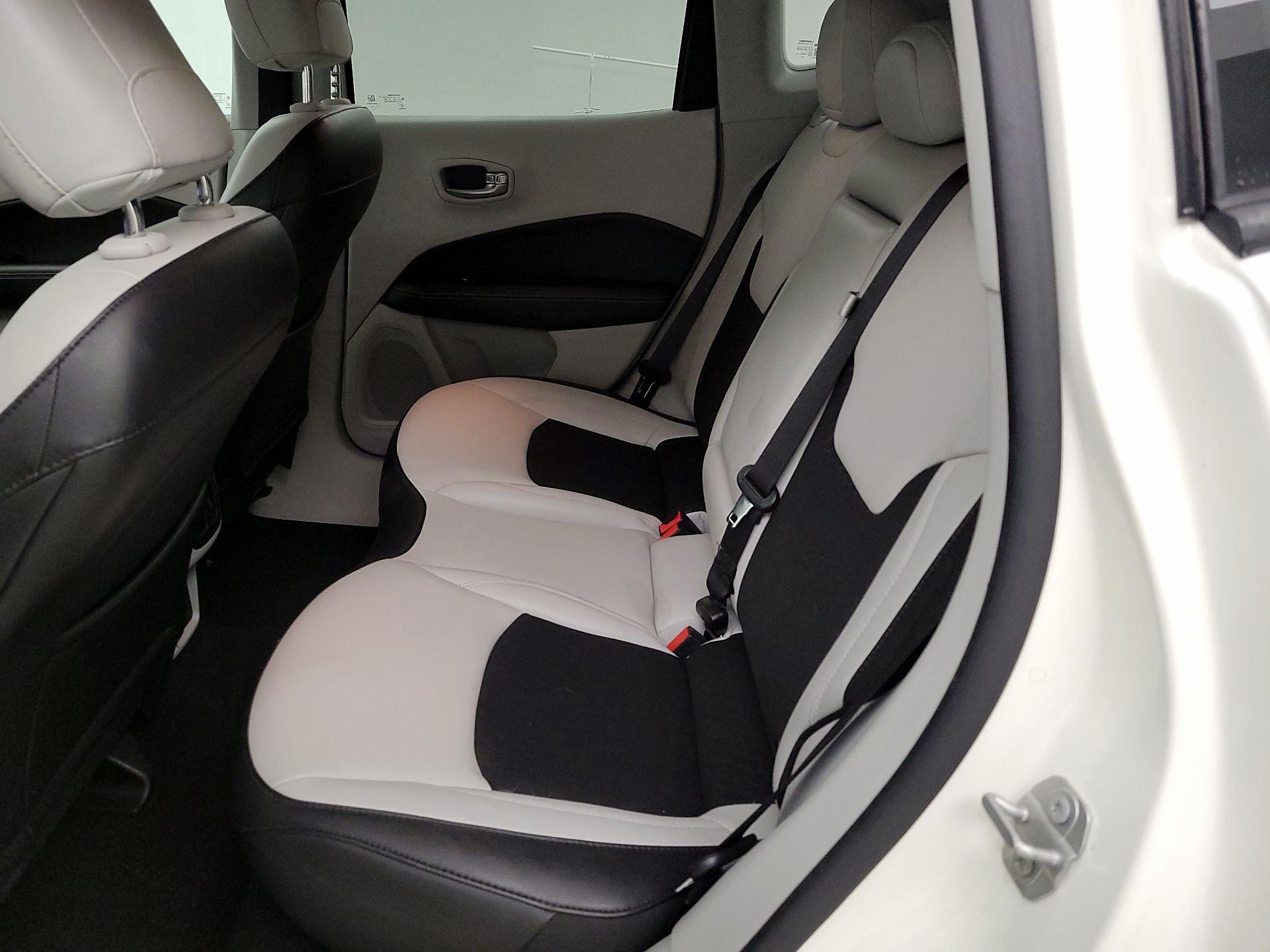 Thumbnail: 2020 Jeep Compass - 19