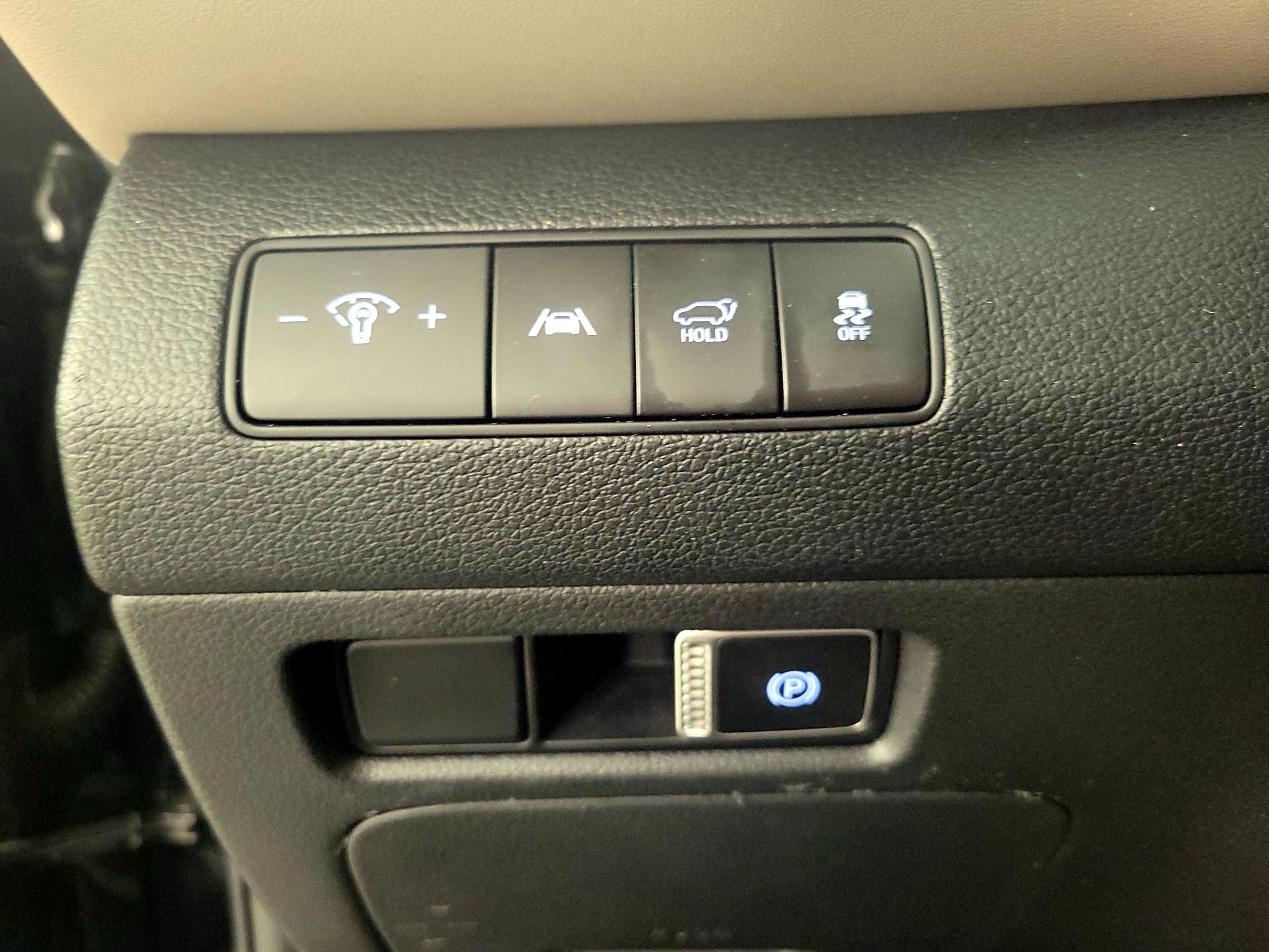 Thumbnail: 2023 Hyundai Santa Fe - 13