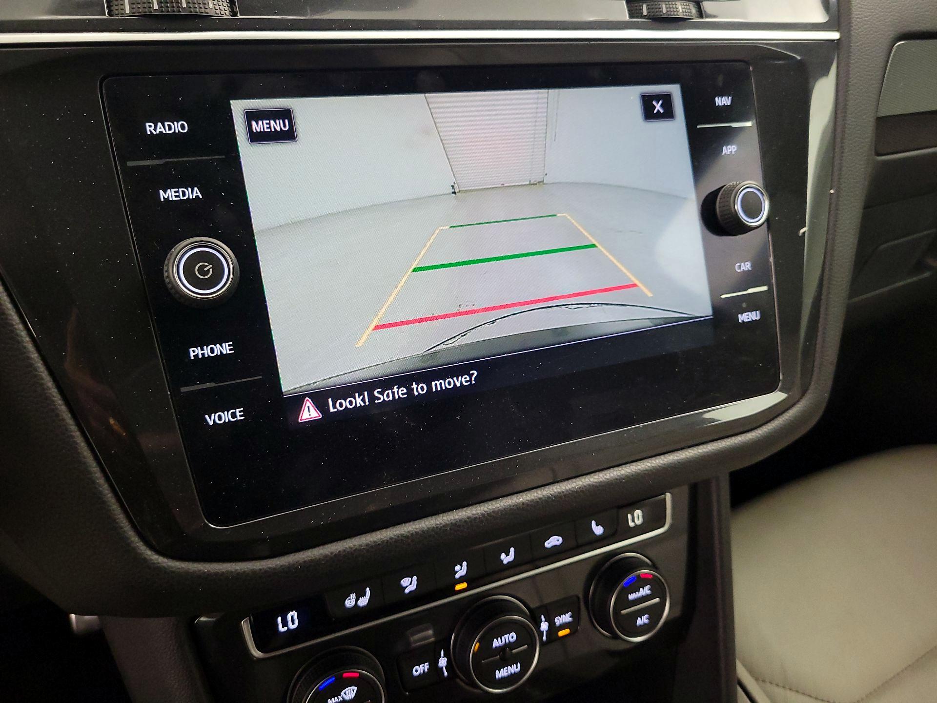 Thumbnail: 2020 Volkswagen Tiguan - 14