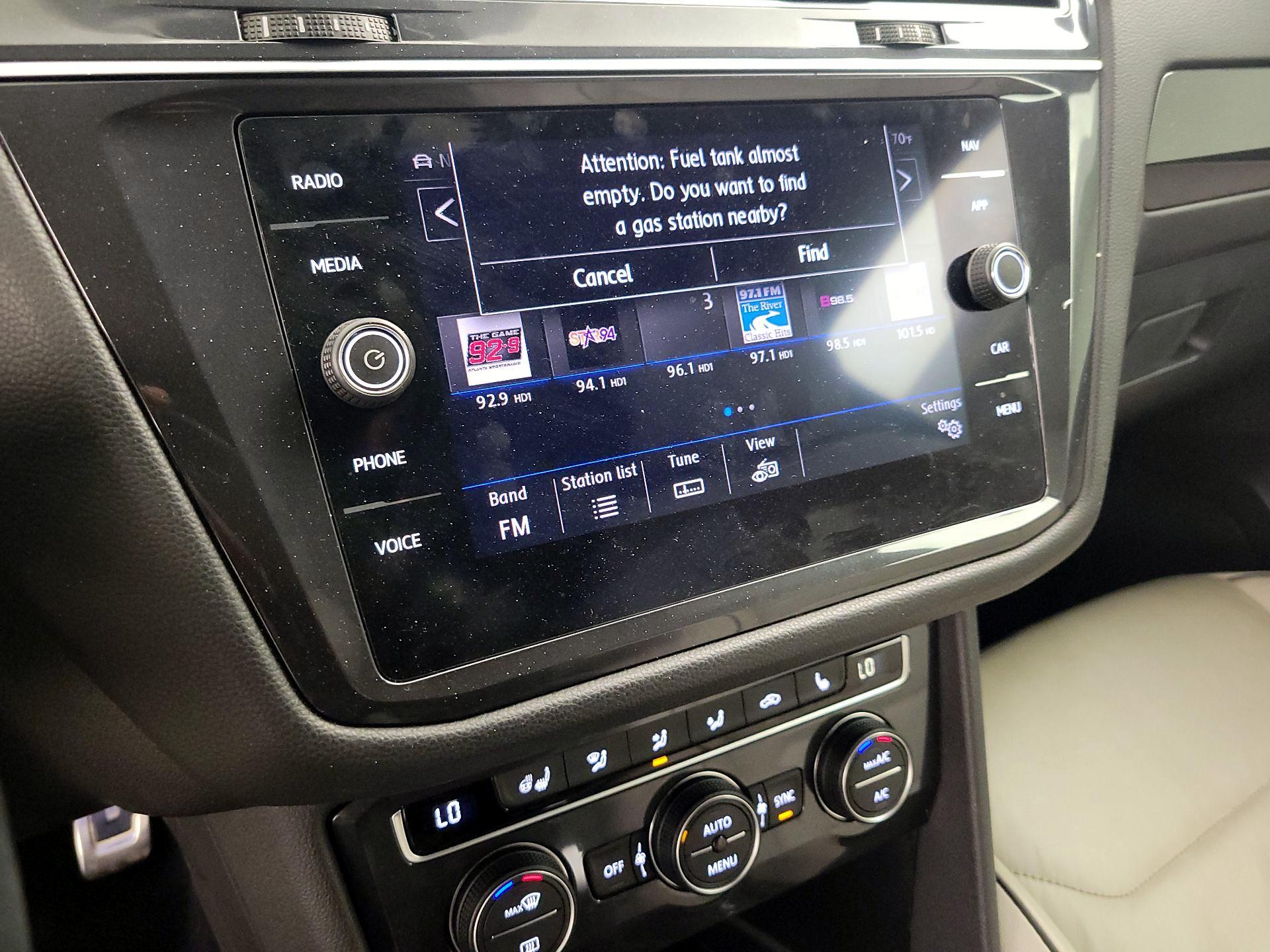 Thumbnail: 2020 Volkswagen Tiguan - 15