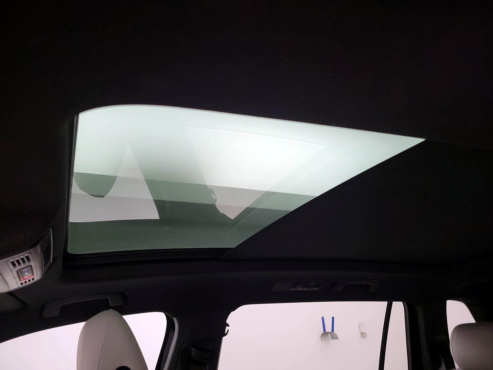 Thumbnail: 2020 Volkswagen Tiguan - 19