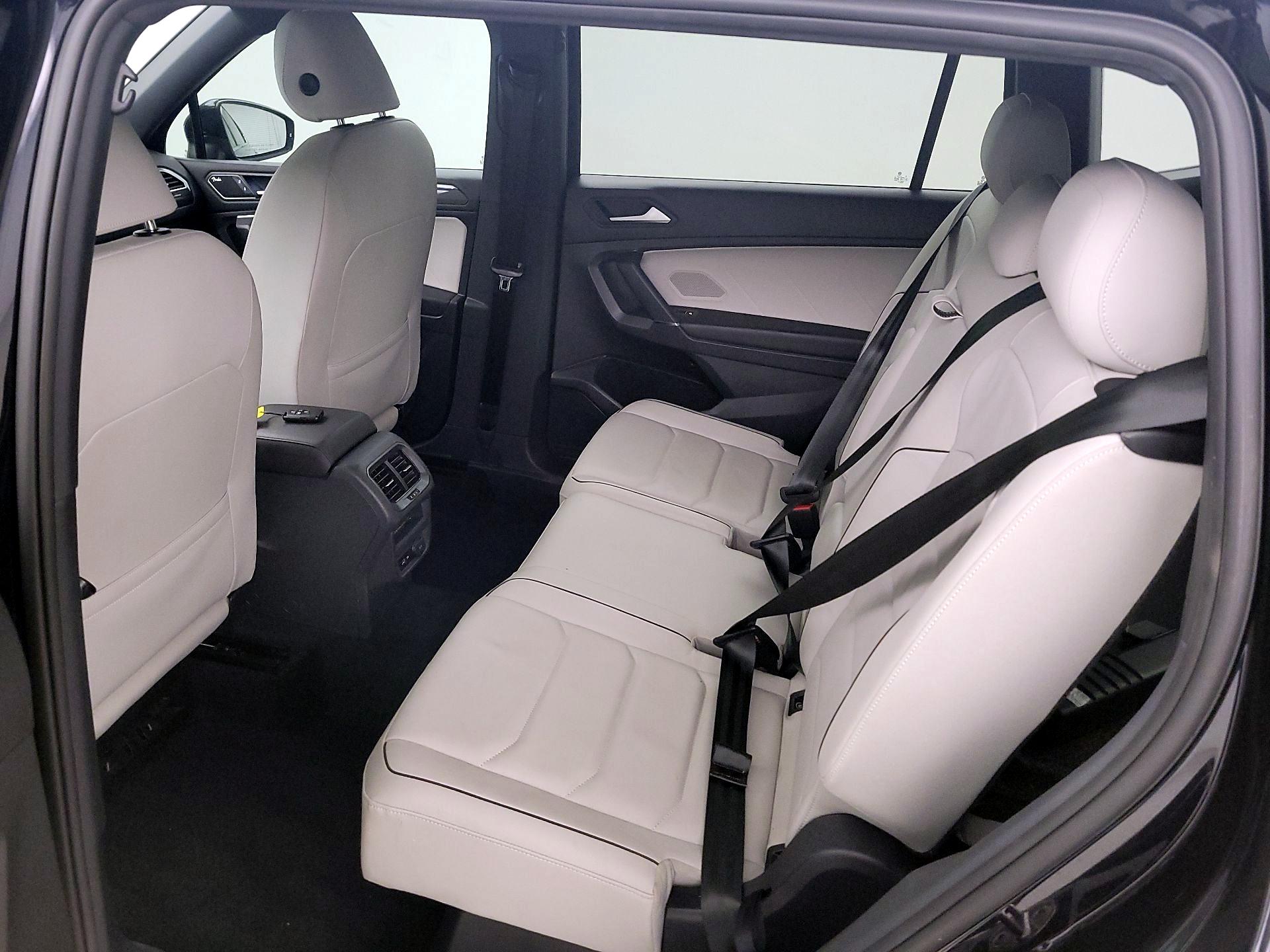 Thumbnail: 2020 Volkswagen Tiguan - 20