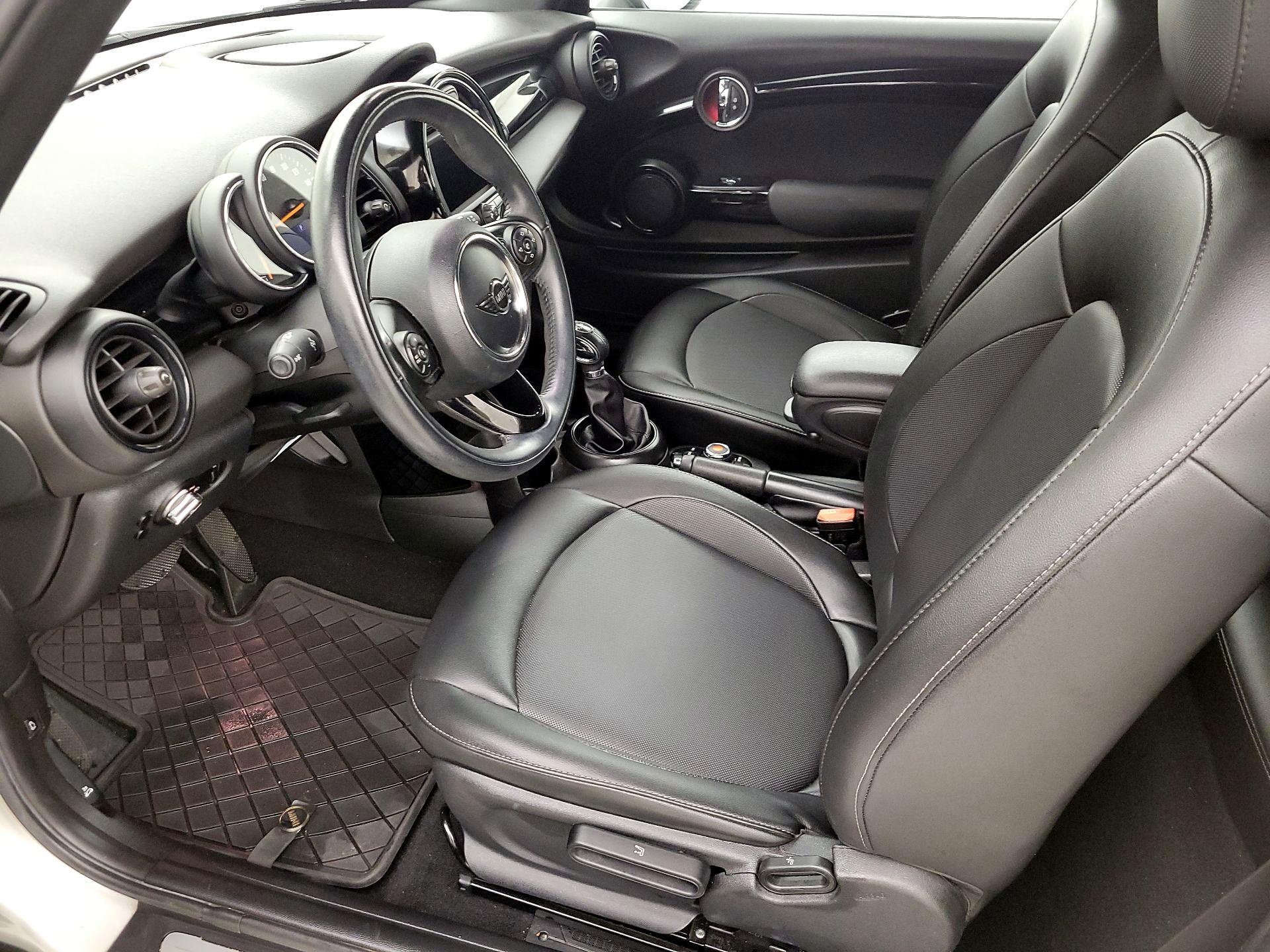 Thumbnail: 2019 MINI Cooper - 11