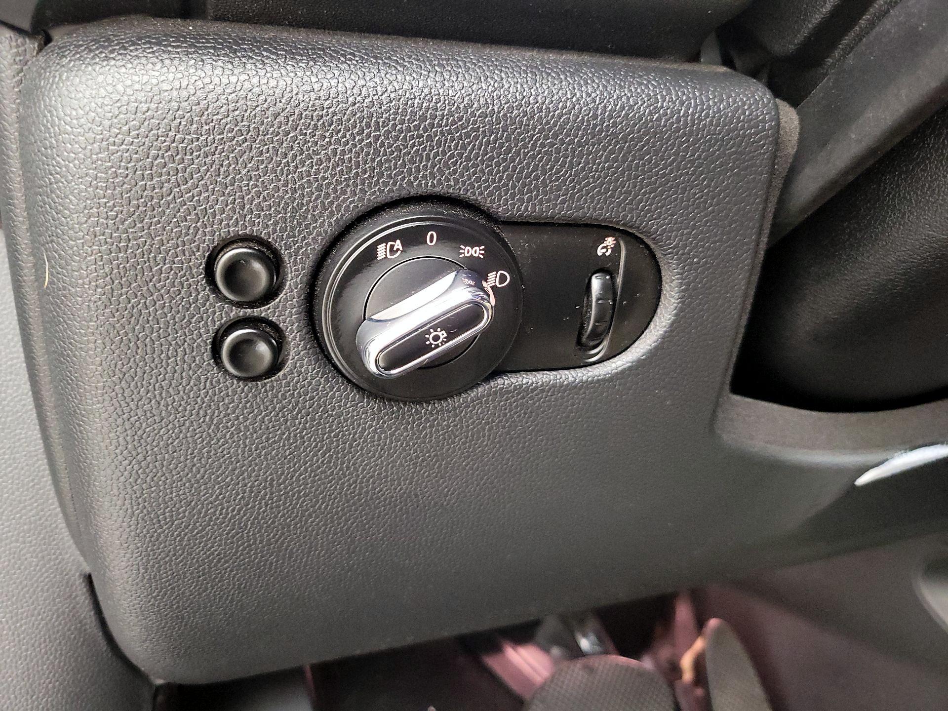 Thumbnail: 2019 MINI Cooper - 13