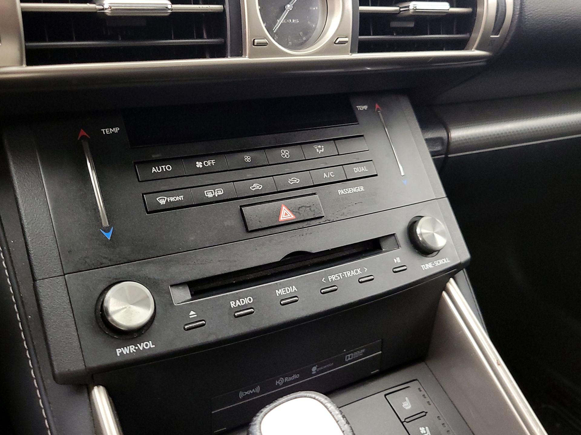 Thumbnail: 2015 Lexus IS - 17