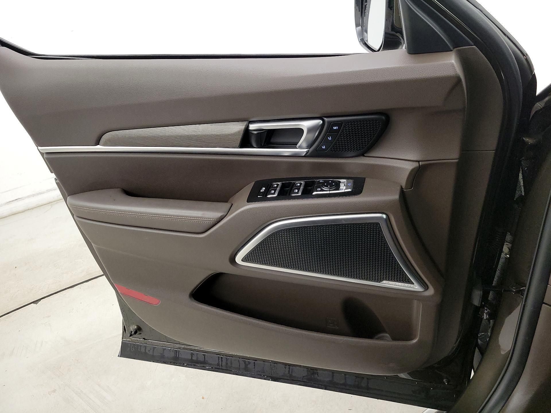 Thumbnail: 2022 Kia Telluride - 12