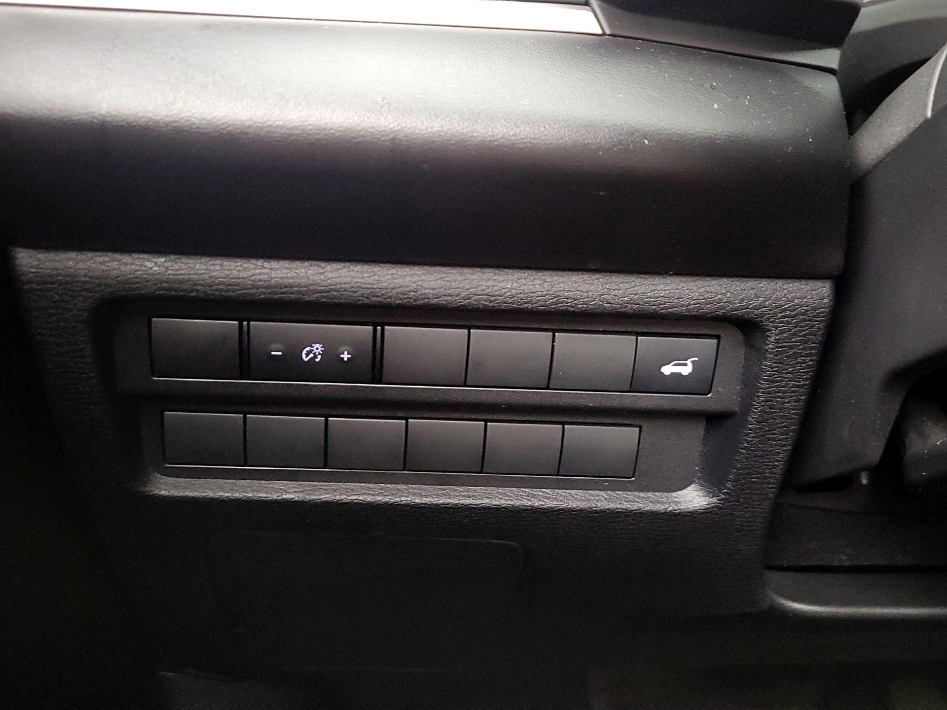 Thumbnail: 2022 Mitsubishi Outlander - 13