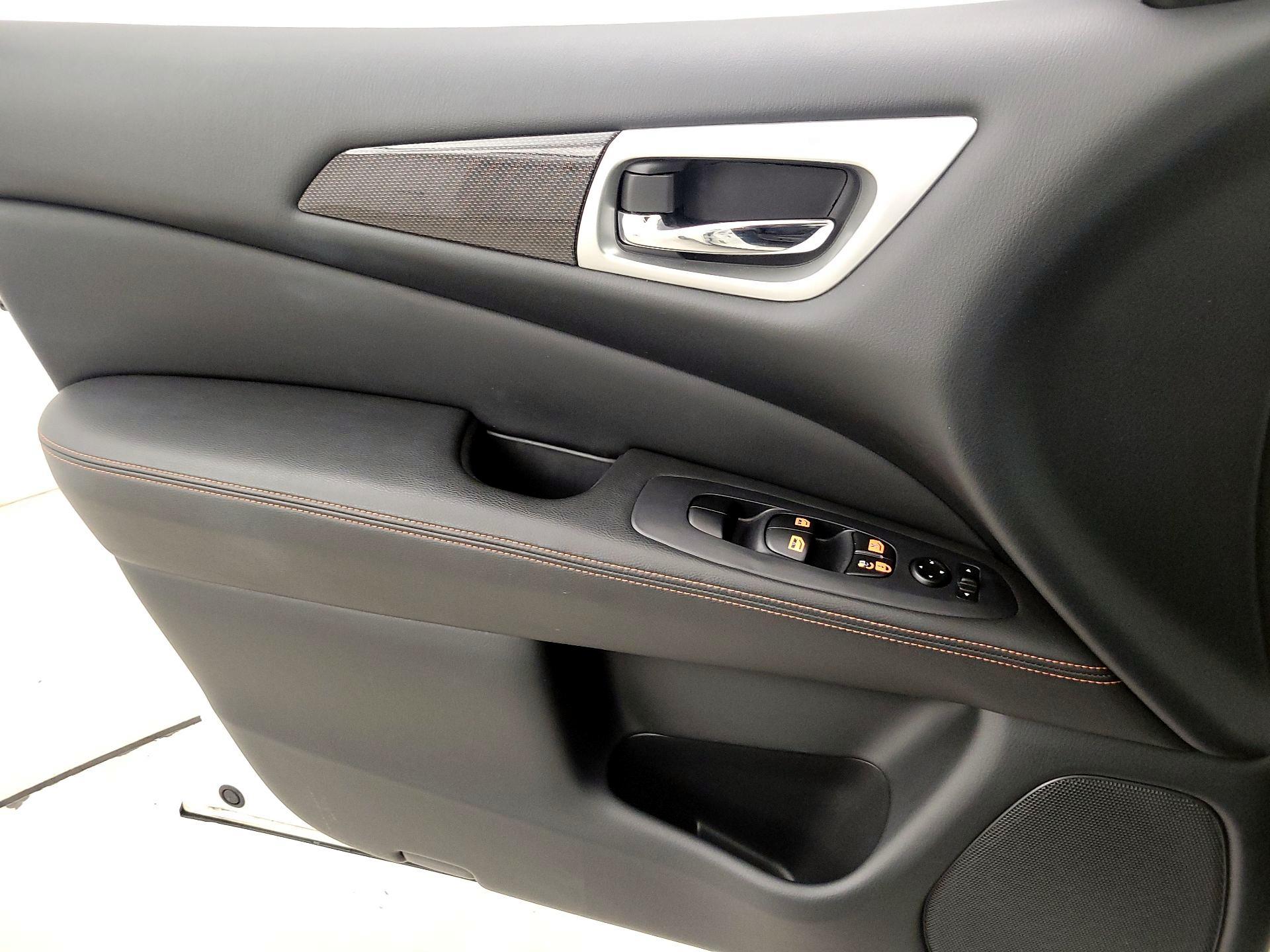 Thumbnail: 2019 Nissan Pathfinder - 12