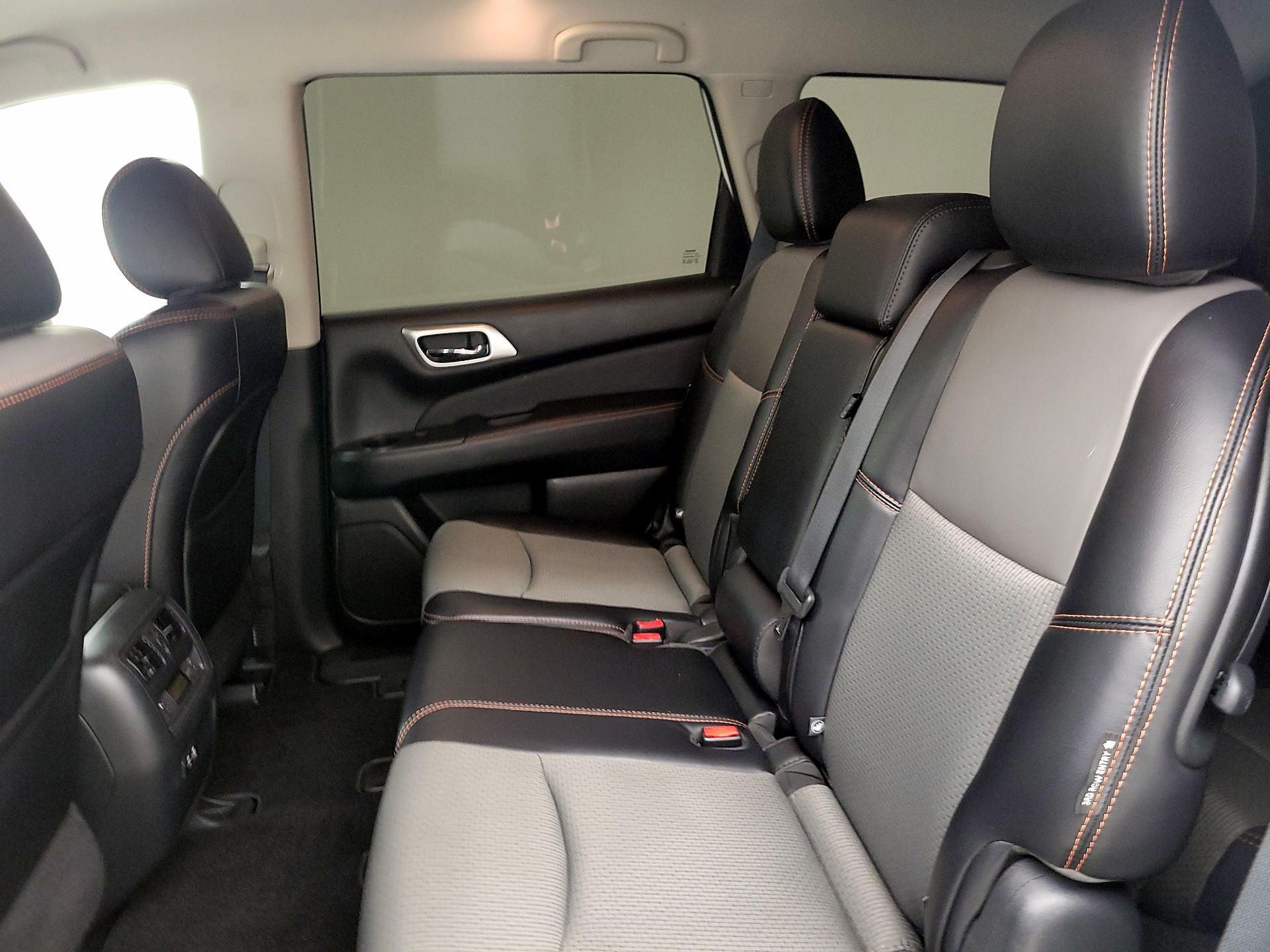 Thumbnail: 2019 Nissan Pathfinder - 20