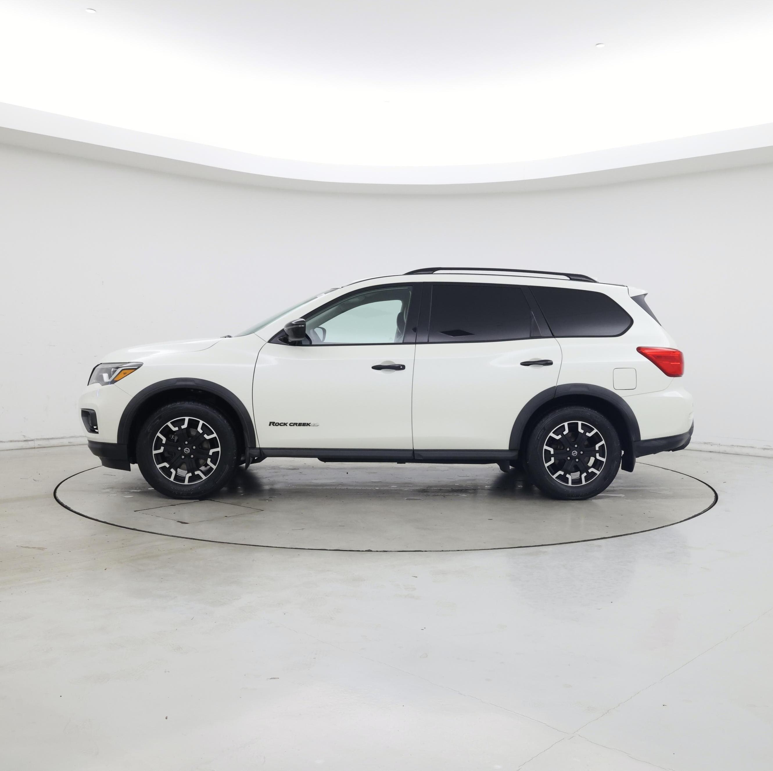 Thumbnail: 2019 Nissan Pathfinder - 3