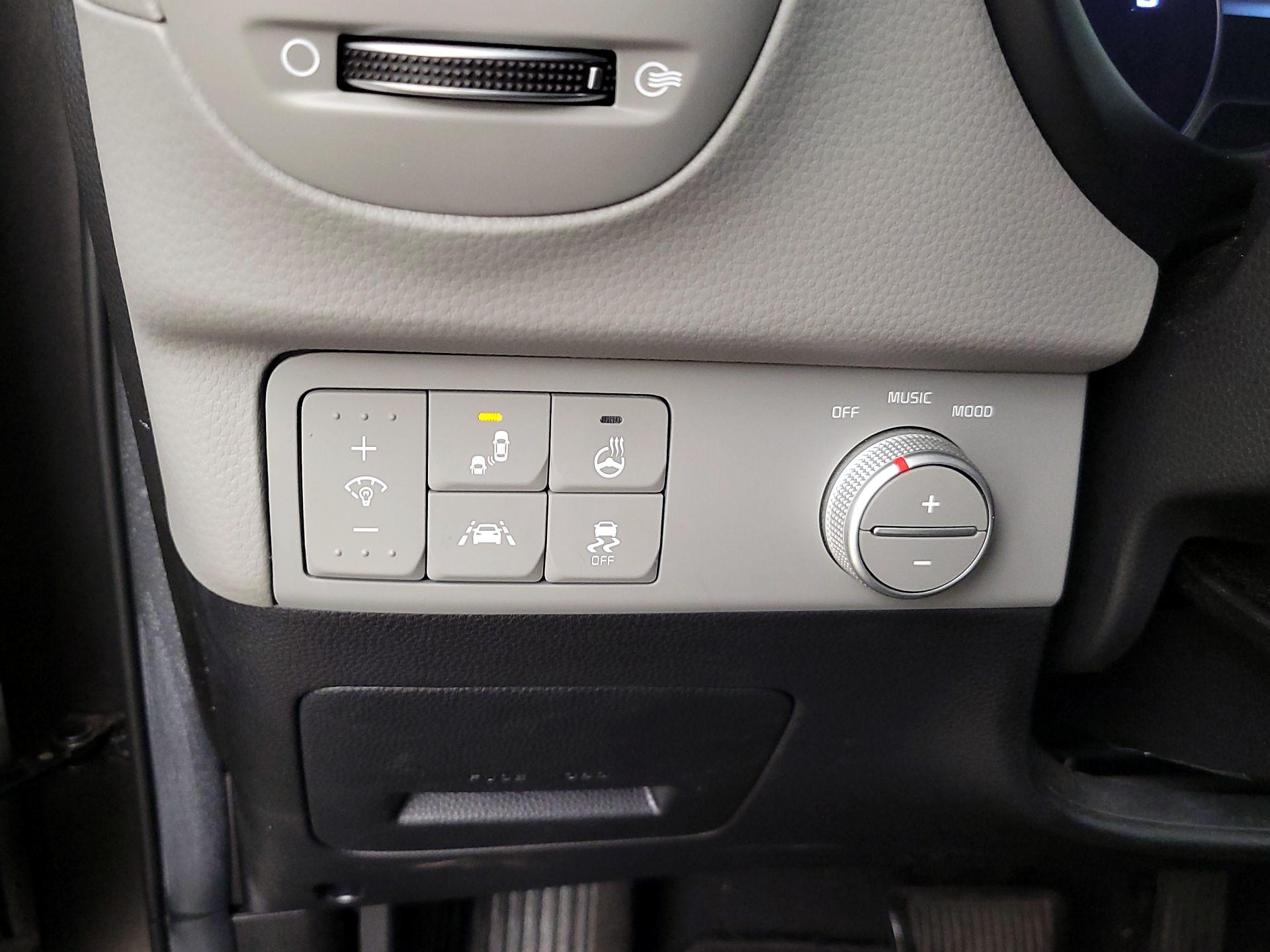 Thumbnail: 2019 Kia Soul - 13