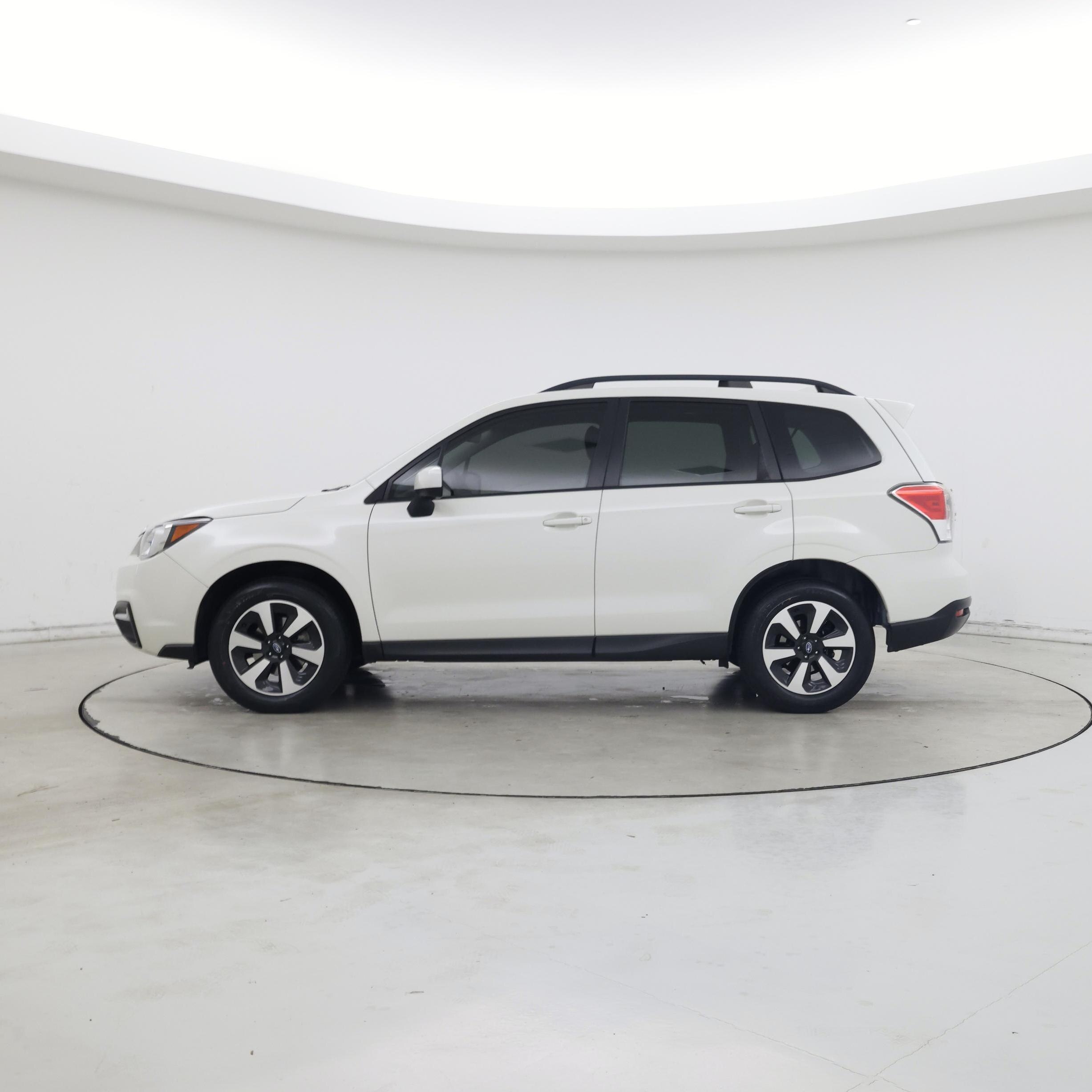 Thumbnail: 2018 Subaru Forester - 3