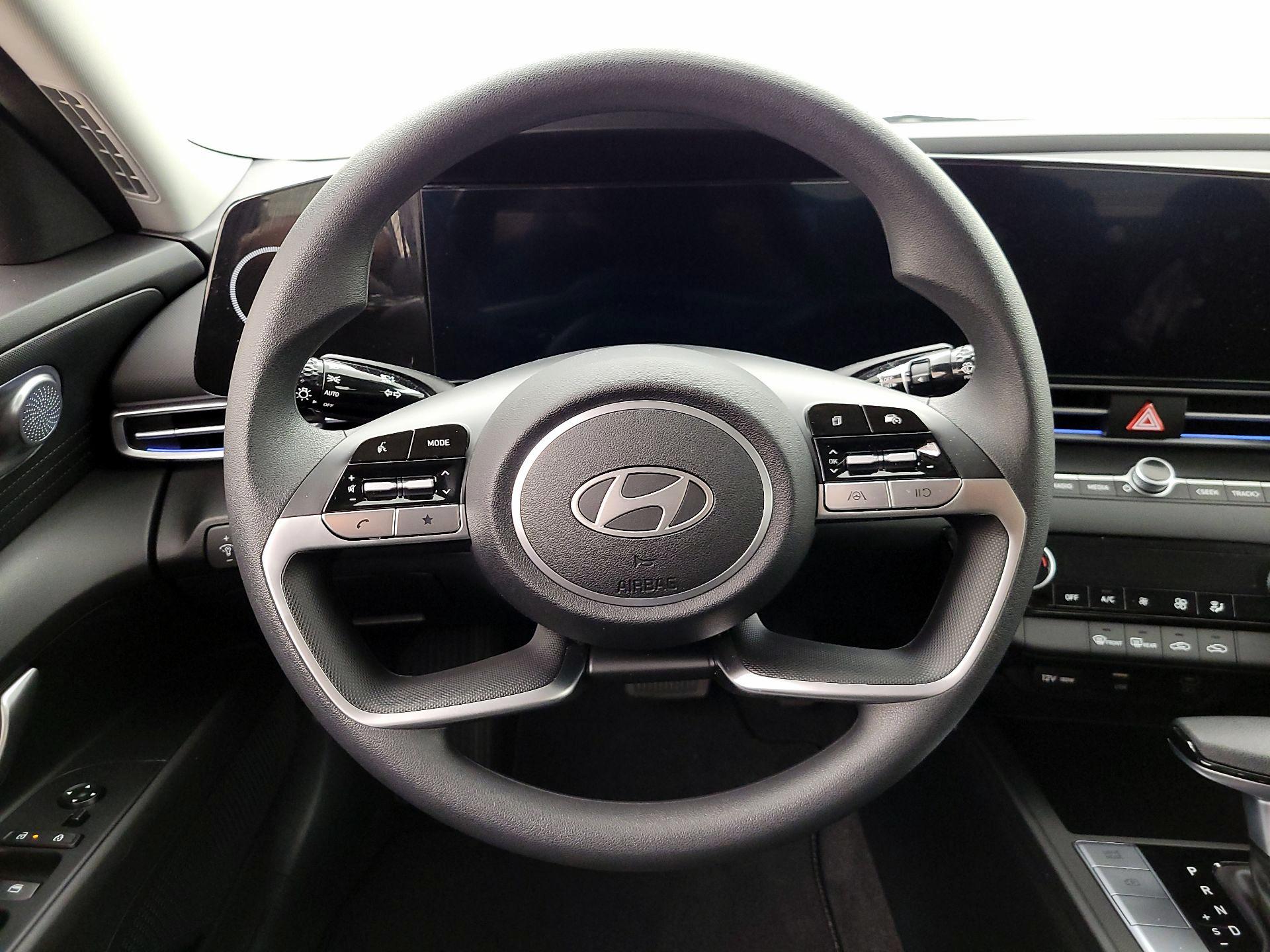 Thumbnail: 2024 Hyundai Elantra - 10