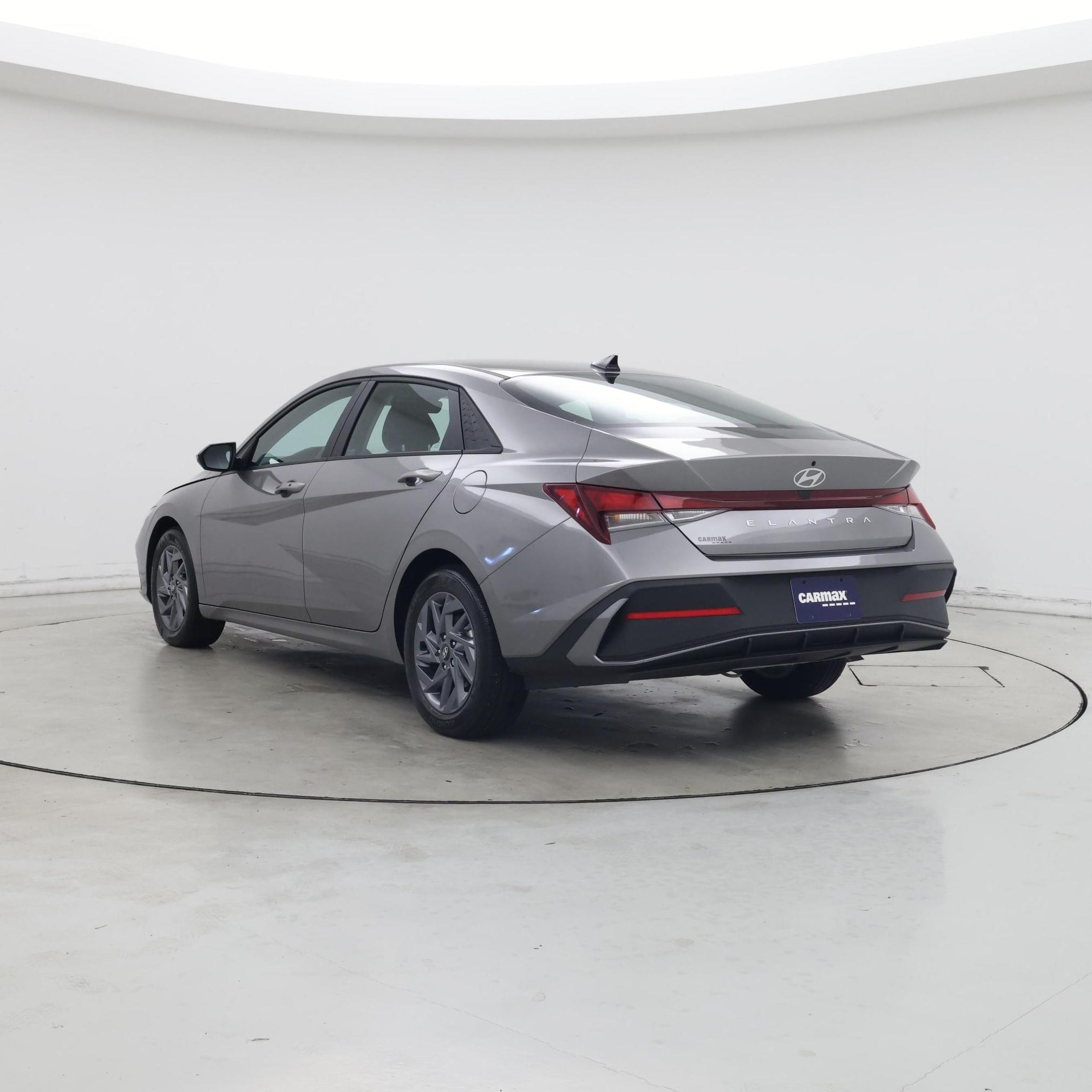 Thumbnail: 2024 Hyundai Elantra - 2