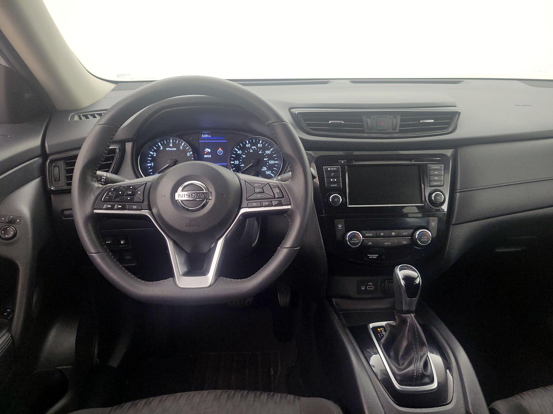 Thumbnail: 2018 Nissan Rogue - 10