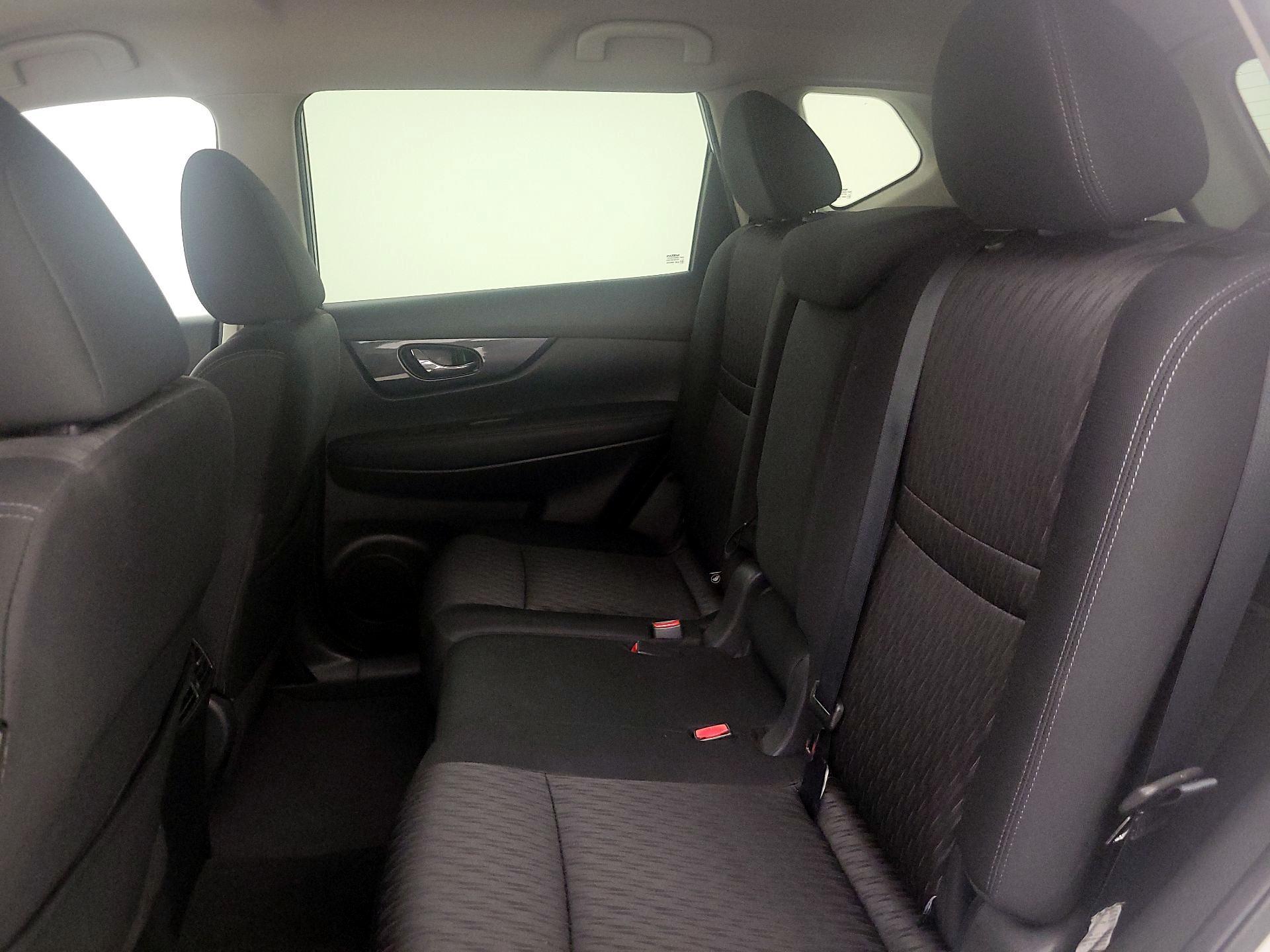 Thumbnail: 2018 Nissan Rogue - 19