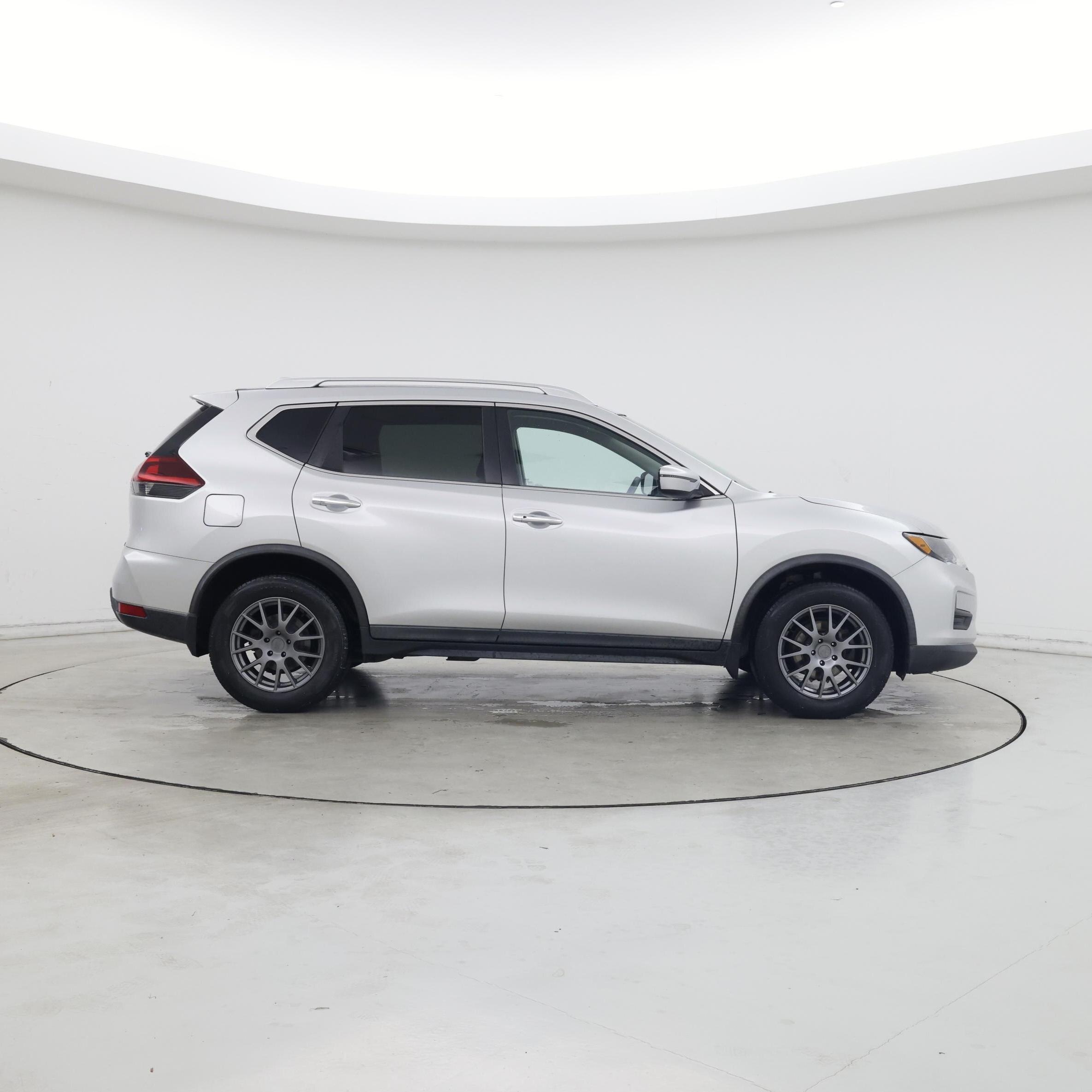 Thumbnail: 2018 Nissan Rogue - 7