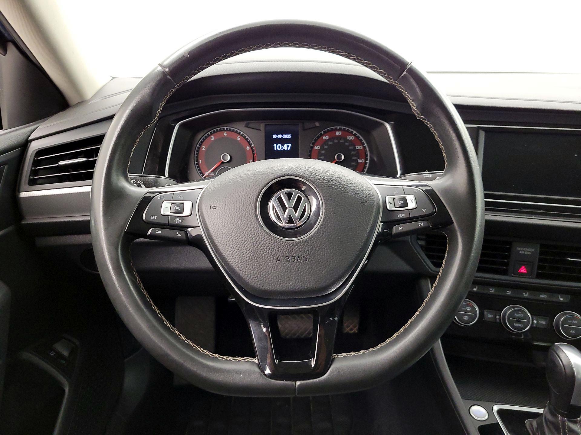 Thumbnail: 2021 Volkswagen Jetta - 10